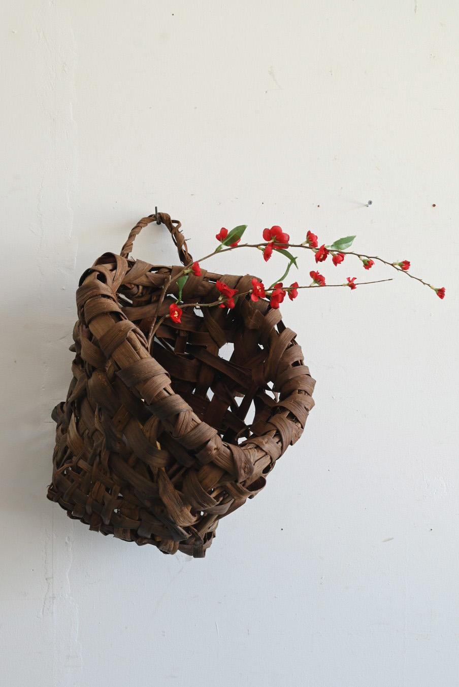 Taisho Antique Japanese woven wall hanging basket/20th century/Wabi-sabi vase For Sale