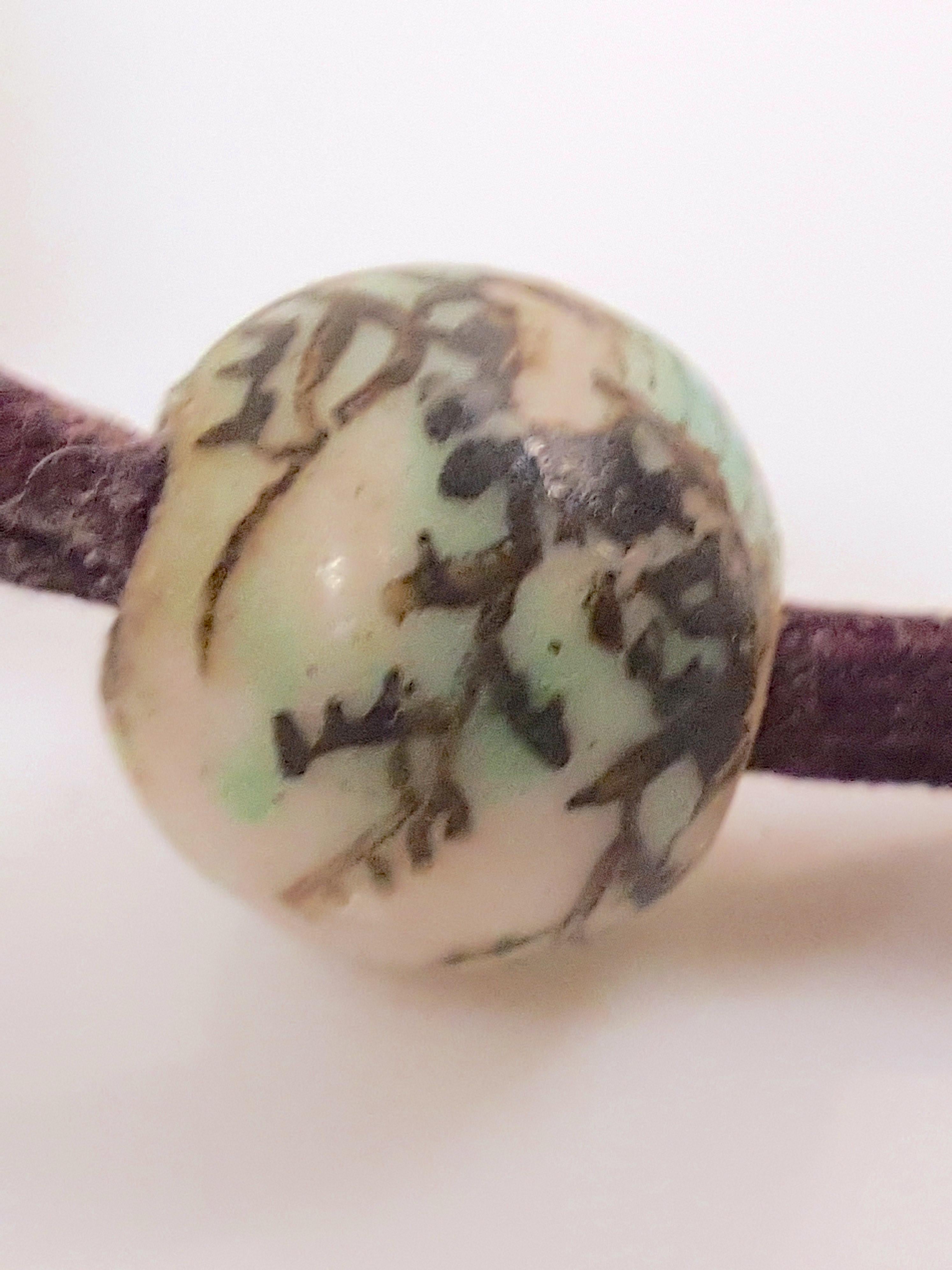 Antike japanische gewebte, bemalte Keramik-Ojimes-Perlenstickerei Inro im Angebot 8