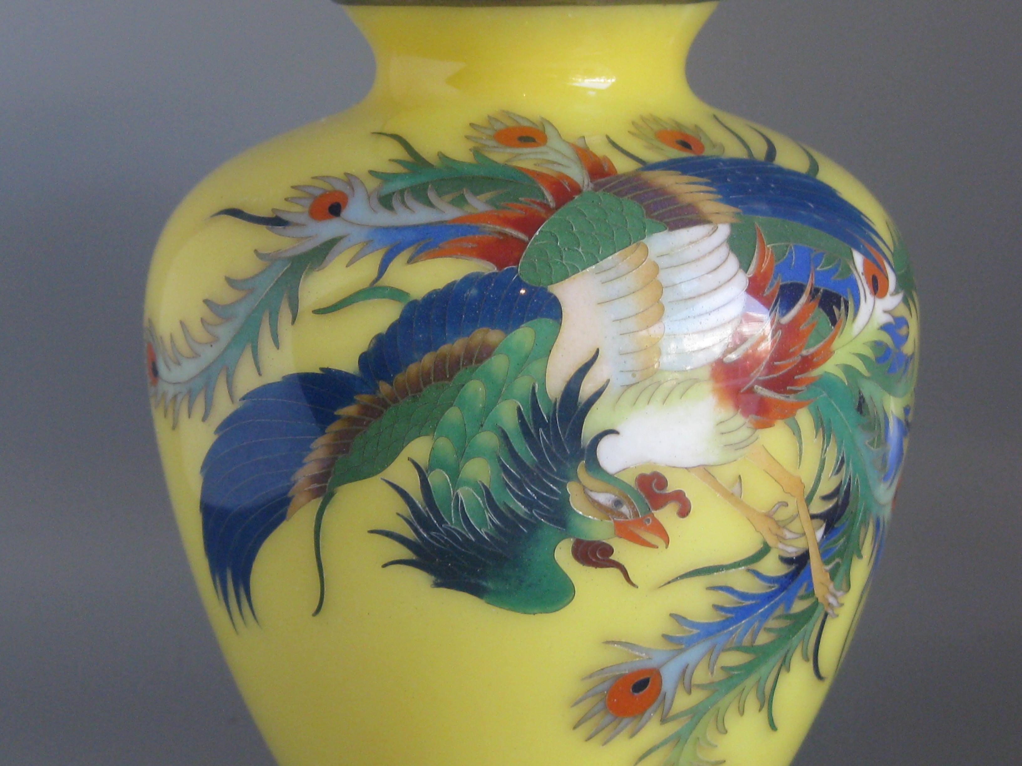 Antique Japanese Yellow Cloisonné Enamel Vase with Hoo-oo Bird Meiji Era In Good Condition In San Diego, CA