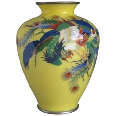 Antike japanische gelbe Cloisonné-Emaille-Vase mit Hoo-oo-Vogel Meiji-Ära