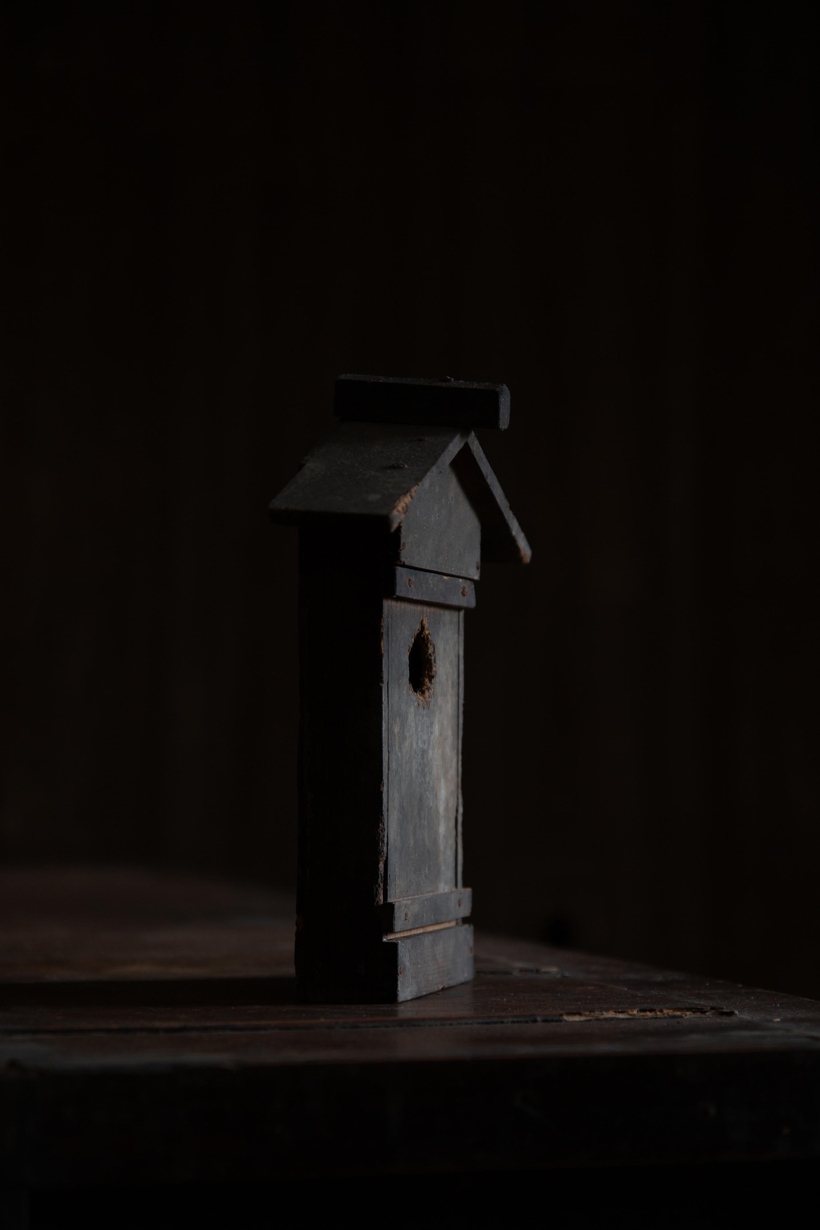 Mini sanctuaire japonais antique Zushi, porte-talisman shintoïste, décoration murale wabi sabi. en vente 5