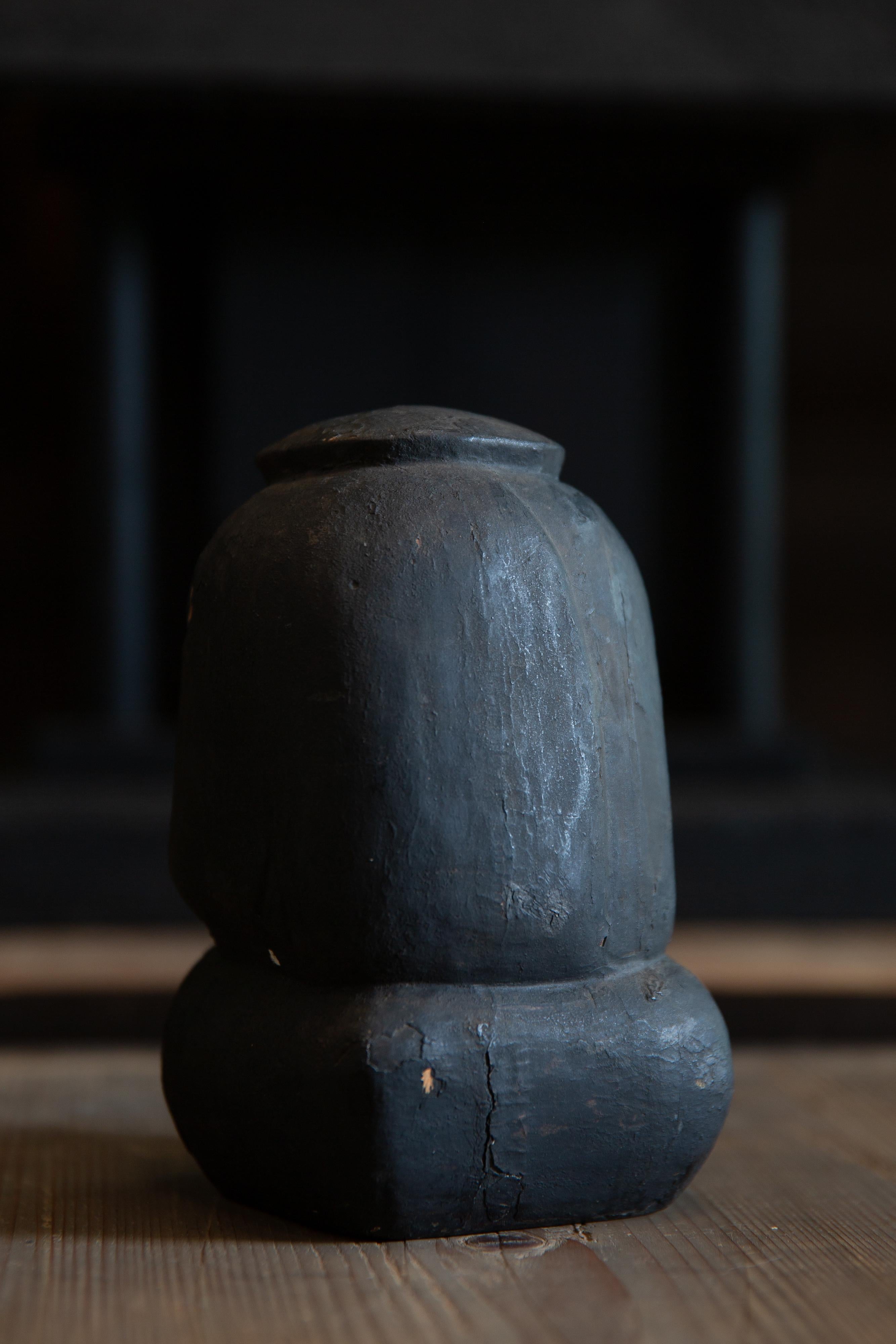 Antigüedades japonesas Zushi mini santuario w / Daikoku figuras de madera wabi sabi , mingei en venta 11