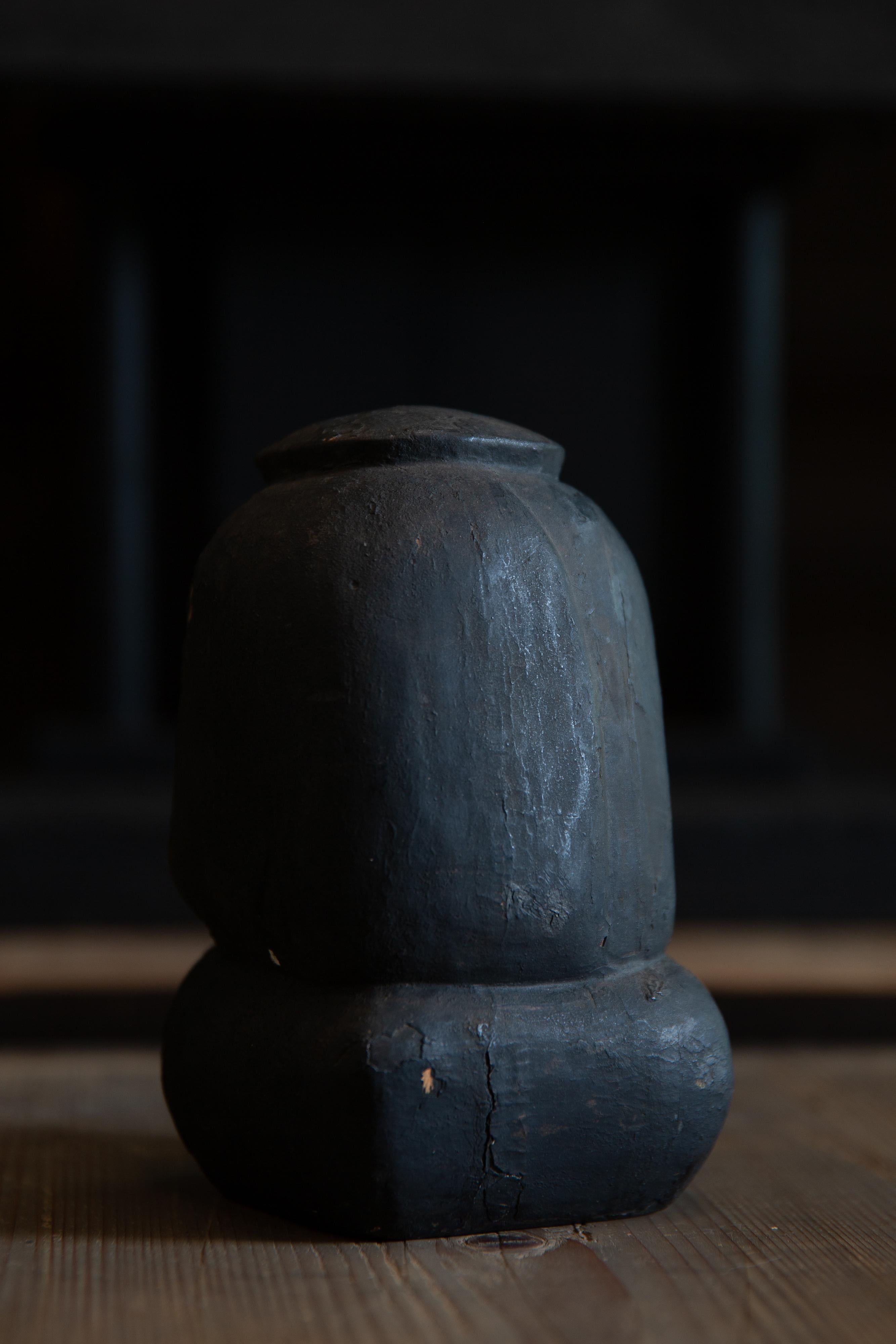 Antigüedades japonesas Zushi mini santuario w / Daikoku figuras de madera wabi sabi , mingei en venta 3