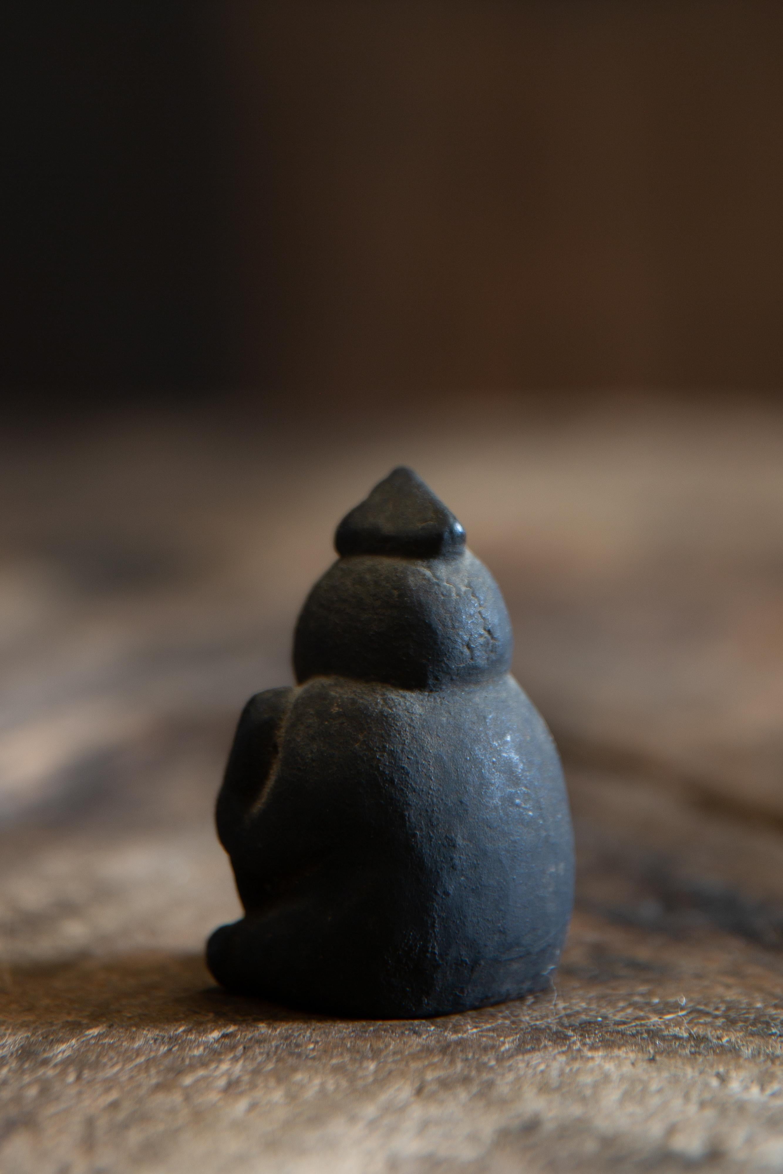 Antico Zushi giapponese, santuario wabi sabi in miniatura con statuetta Ebisu mingei in vendita 1
