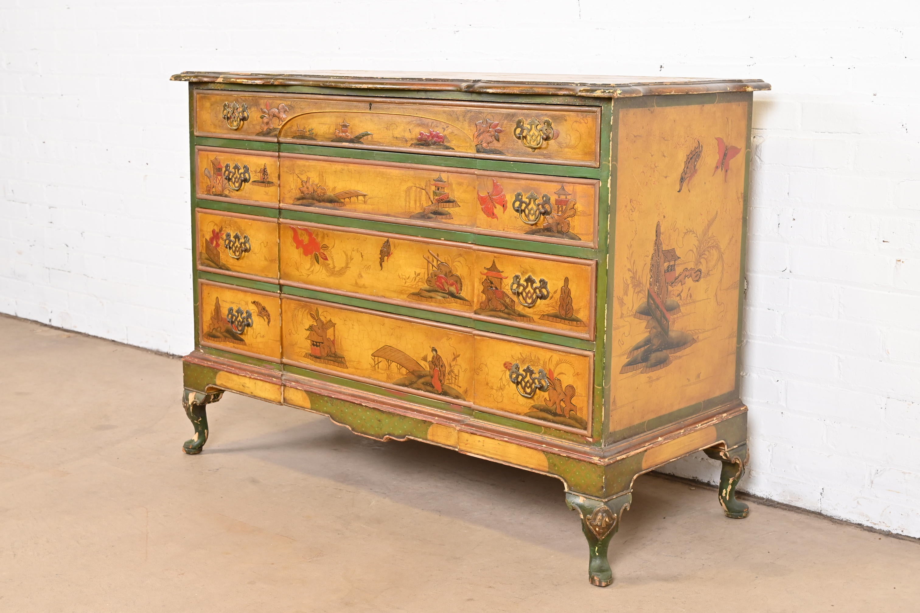 An outstanding Japanned chinoiserie Queen Anne style dresser or chest of drawers

Procured from the Historic Edgecroft Mansion in River Edge, NJ

Made by The Company of Master Craftsmen

USA, circa 1920s

Painted with chinoiserie scenes,