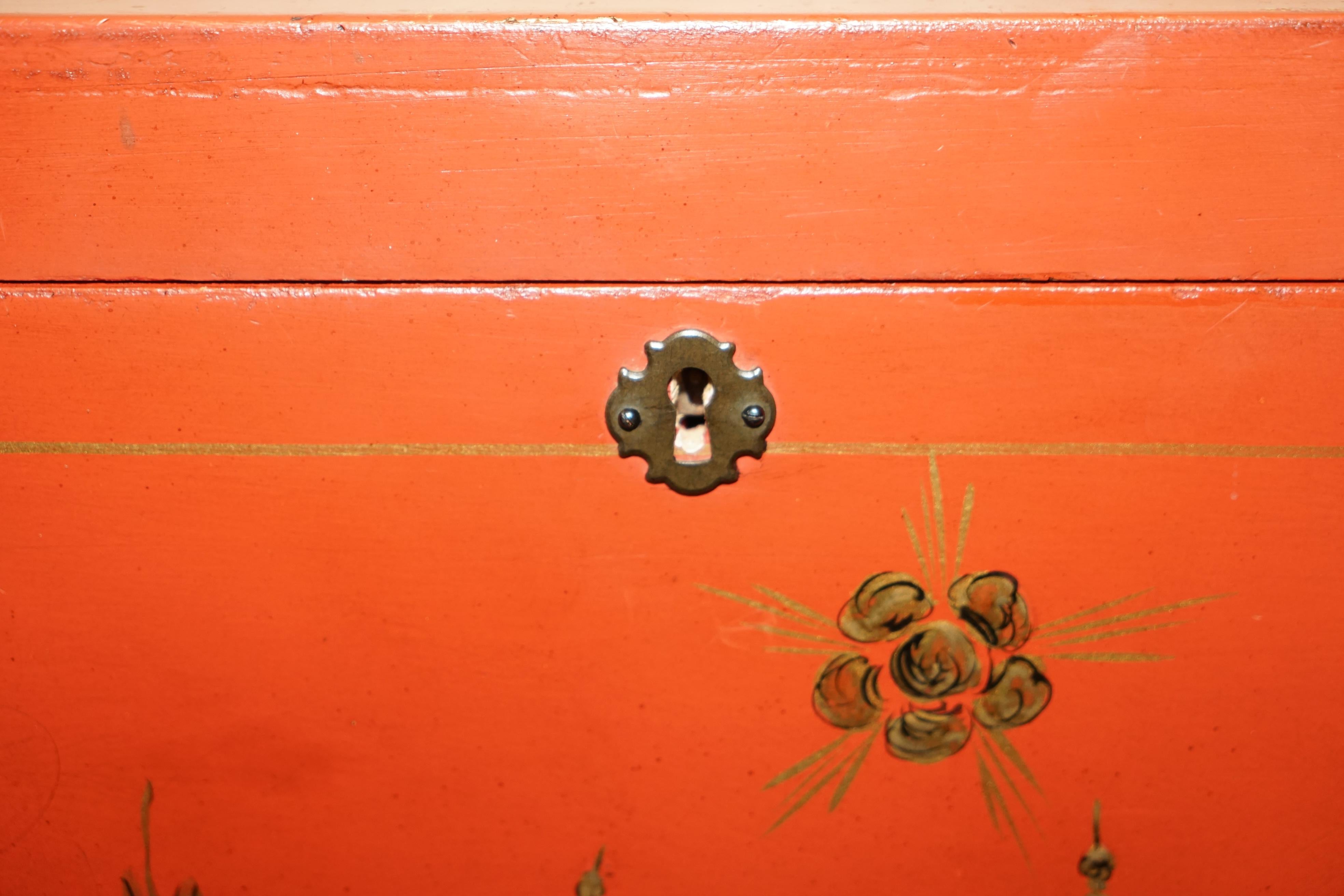 Antique Japanned Oriental Side Table Chest on Stand Hand Painted and Lacquered For Sale 2