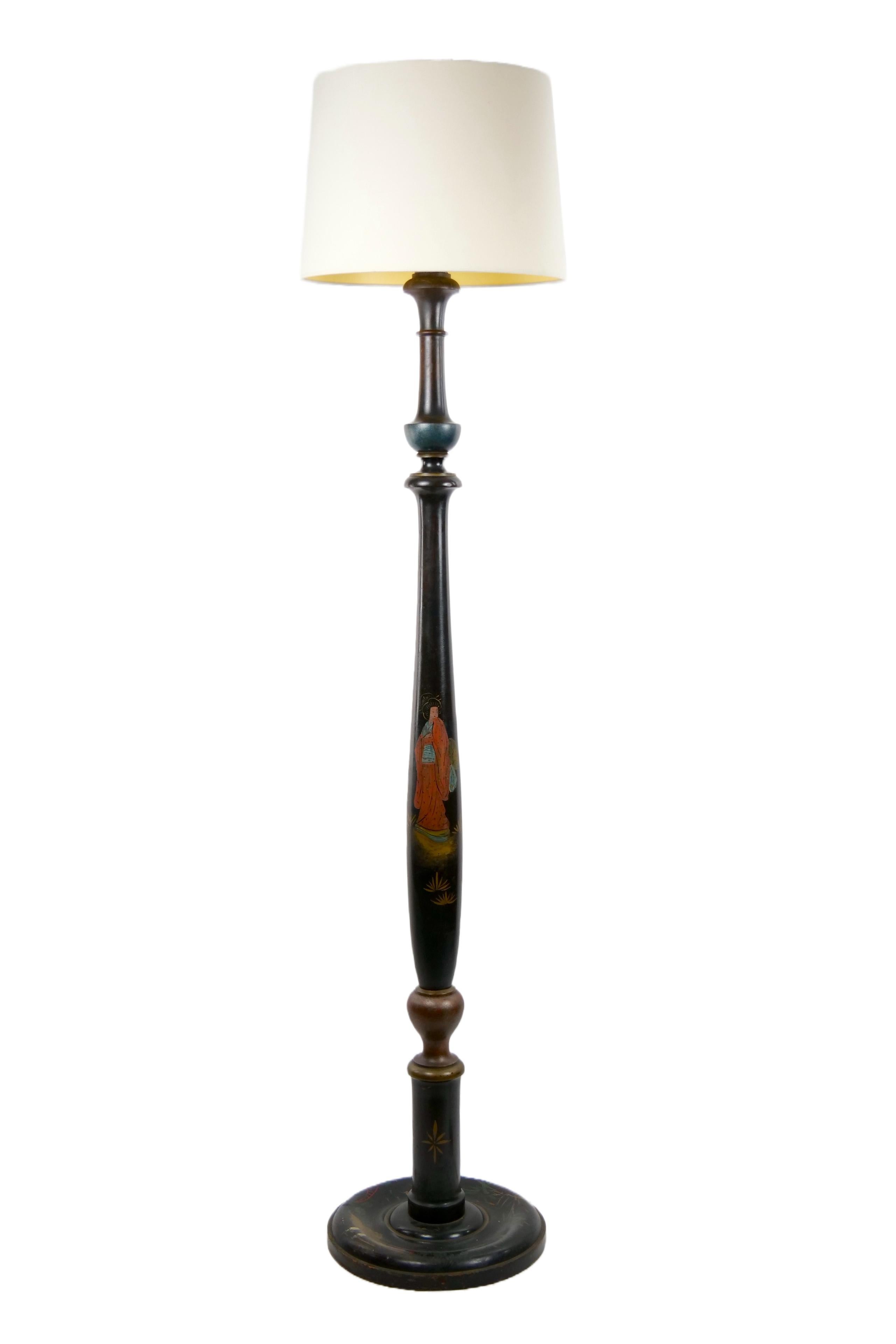 Antique Japonisme / Chinoiserie Hand-Painted Wooden Floor Lamp For Sale 6