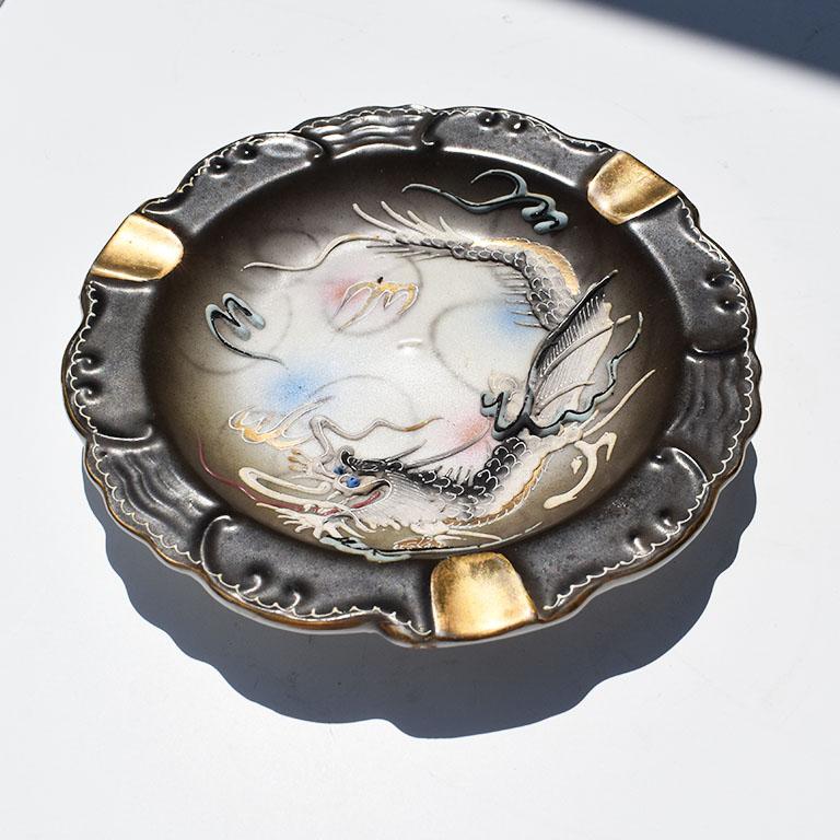 Antique Japonisme Moriage Dragon Ware Ashtray or Trinket Dish, 1920s In Good Condition For Sale In Oklahoma City, OK