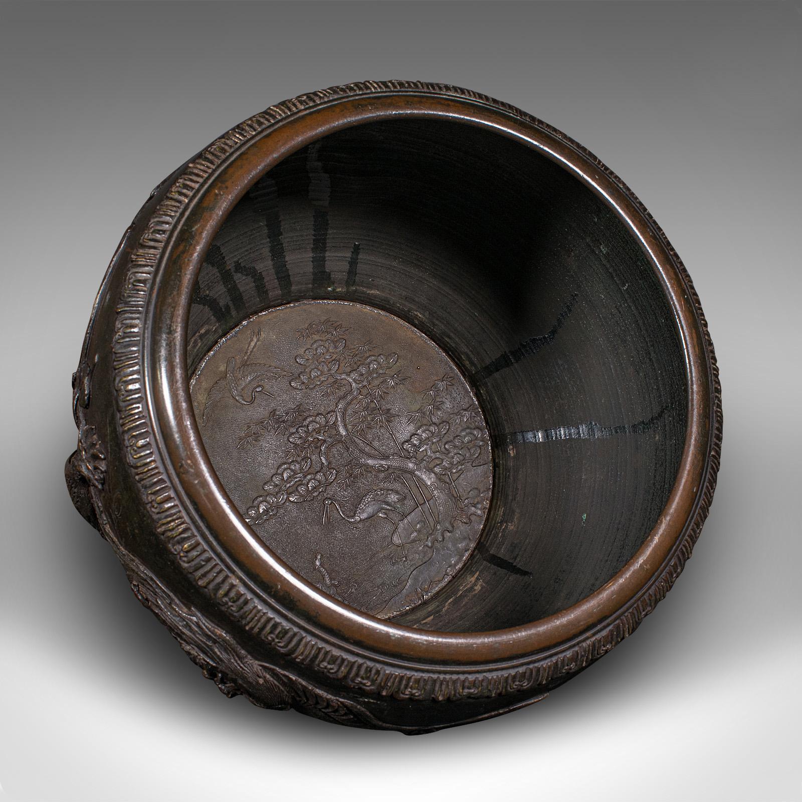 XIXe siècle Bol jardinière japonais ancien, bronze, jardinière décorative, Edo, victorienne en vente
