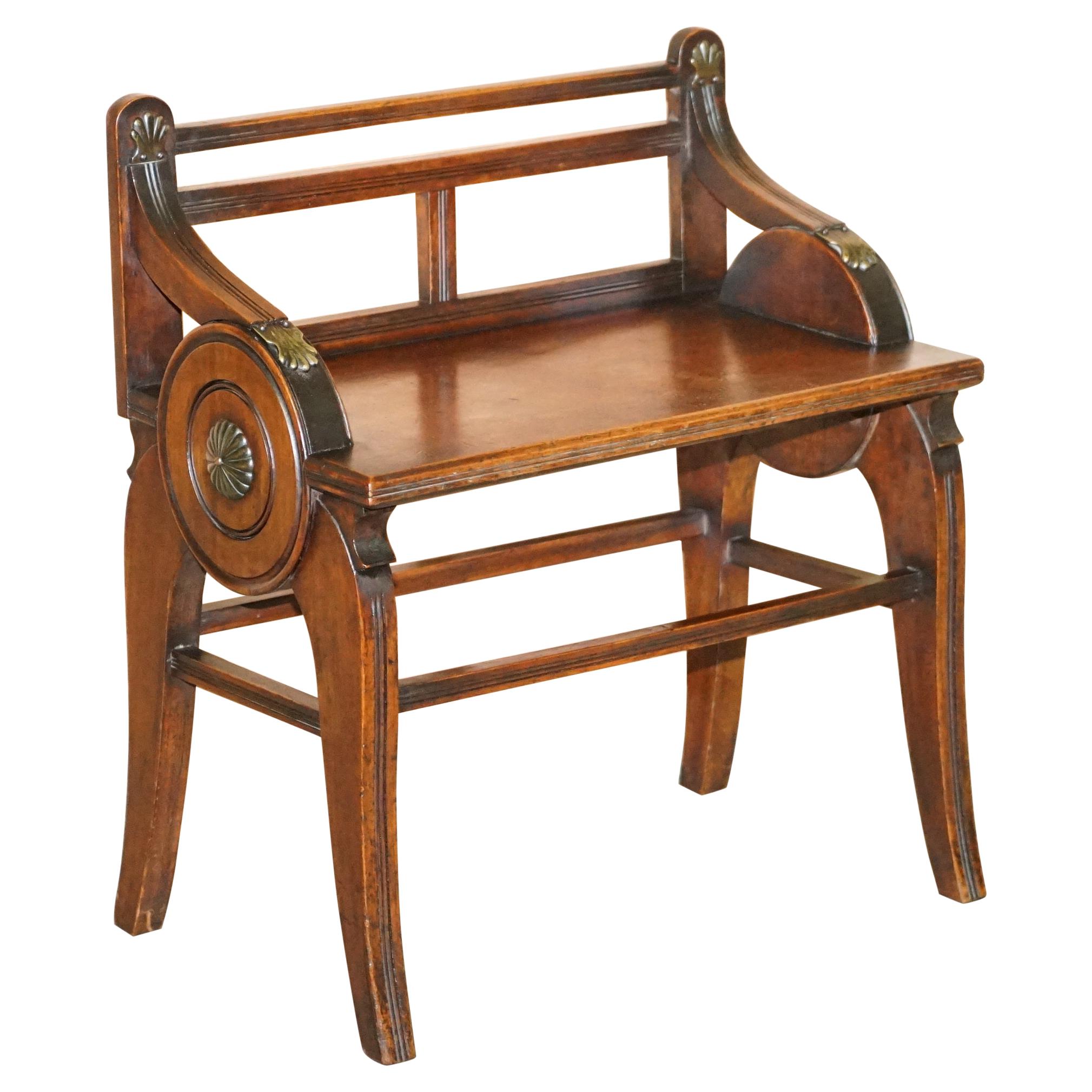 Slang verhoging Geboorteplaats Antique Jas Shoolbred Hall Bench with Brass Mounts and Walnut Frame circa  1890 For Sale at 1stDibs | bengh winterjas