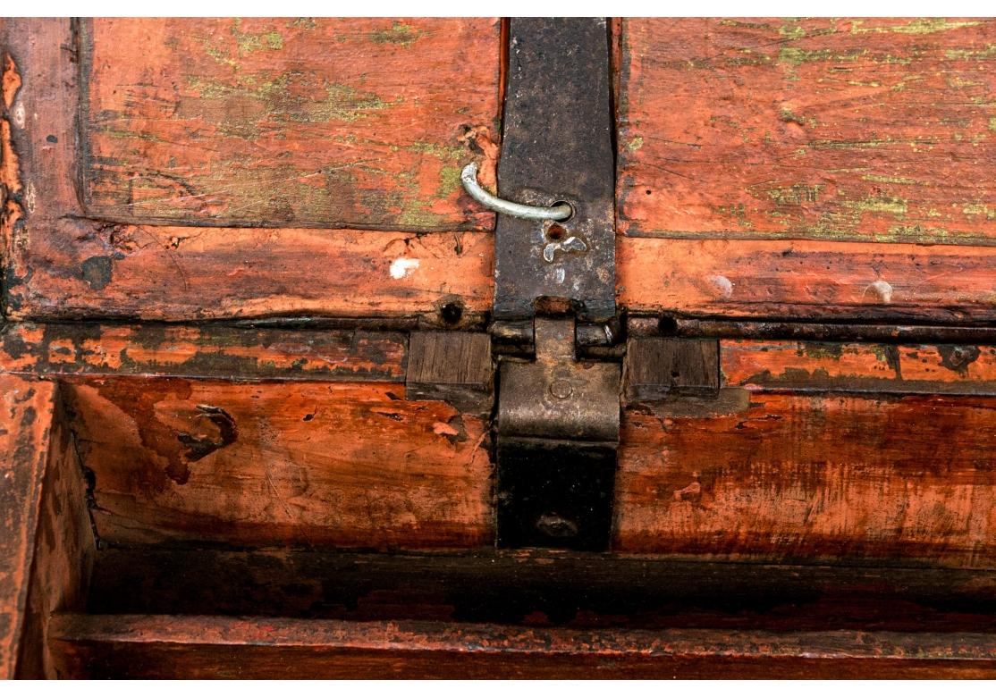 Ancienne boîte à documents en loupe de teck de Java Indonésie Circa Fin 19ème - 20ème siècle en vente 6