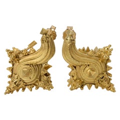 Boucles d'oreilles anciennes javanaises en or 22 carats en forme de conque, XXe-XVe siècle, Indonésie