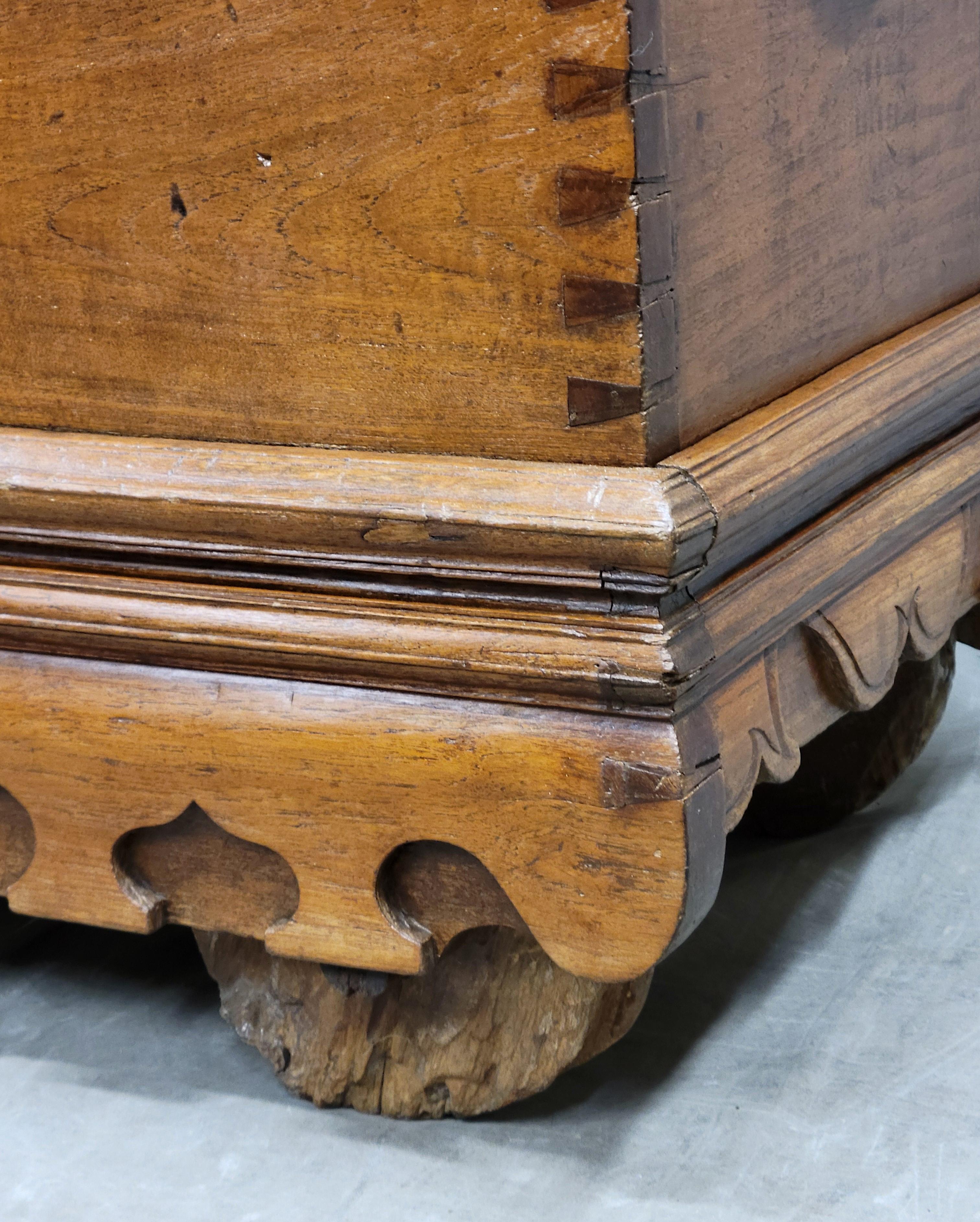 Antique Javanese Teak Grobog Blanket Chest on Wheels In Good Condition In Centennial, CO