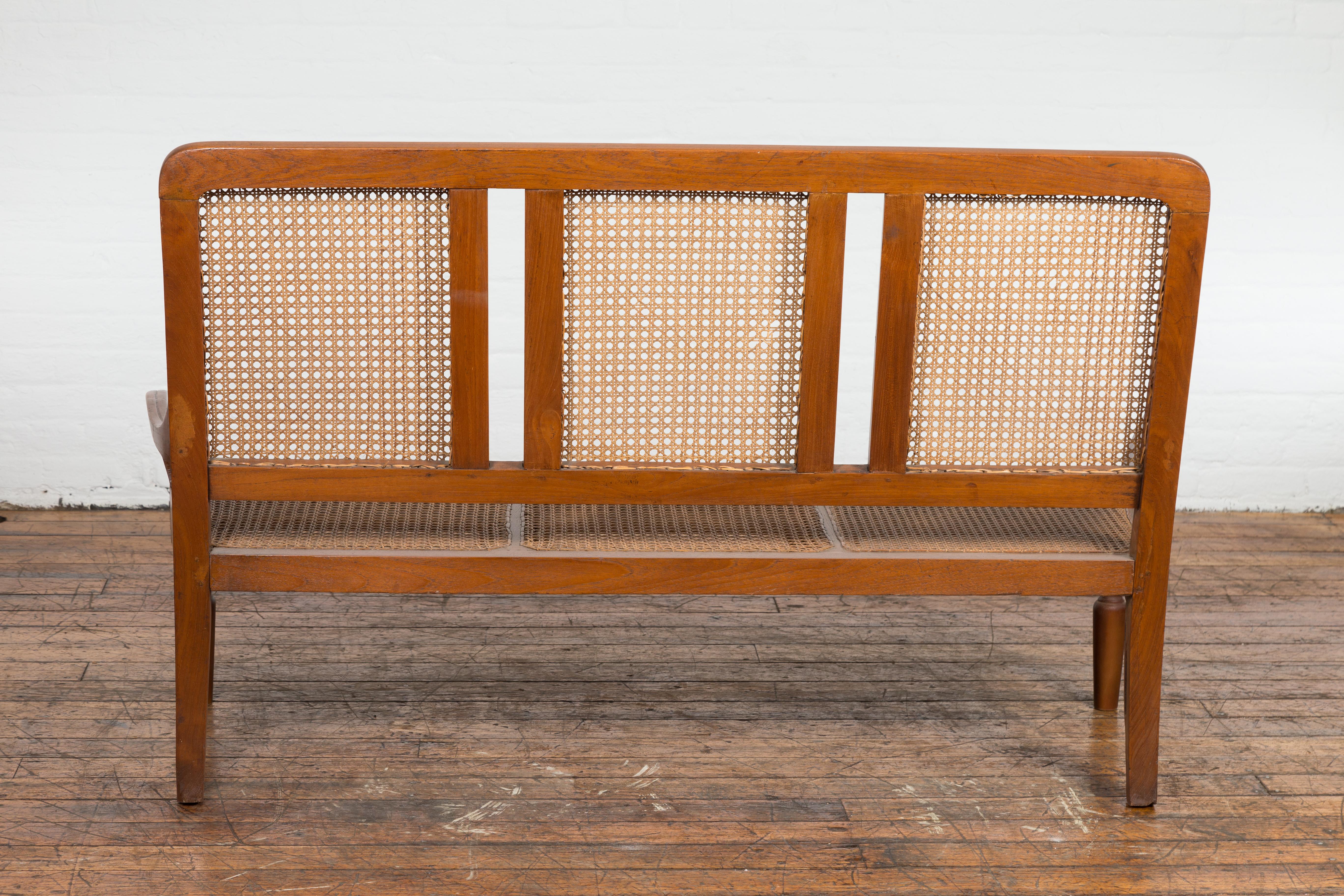 Divano antico in rattan intrecciato in vendita 7