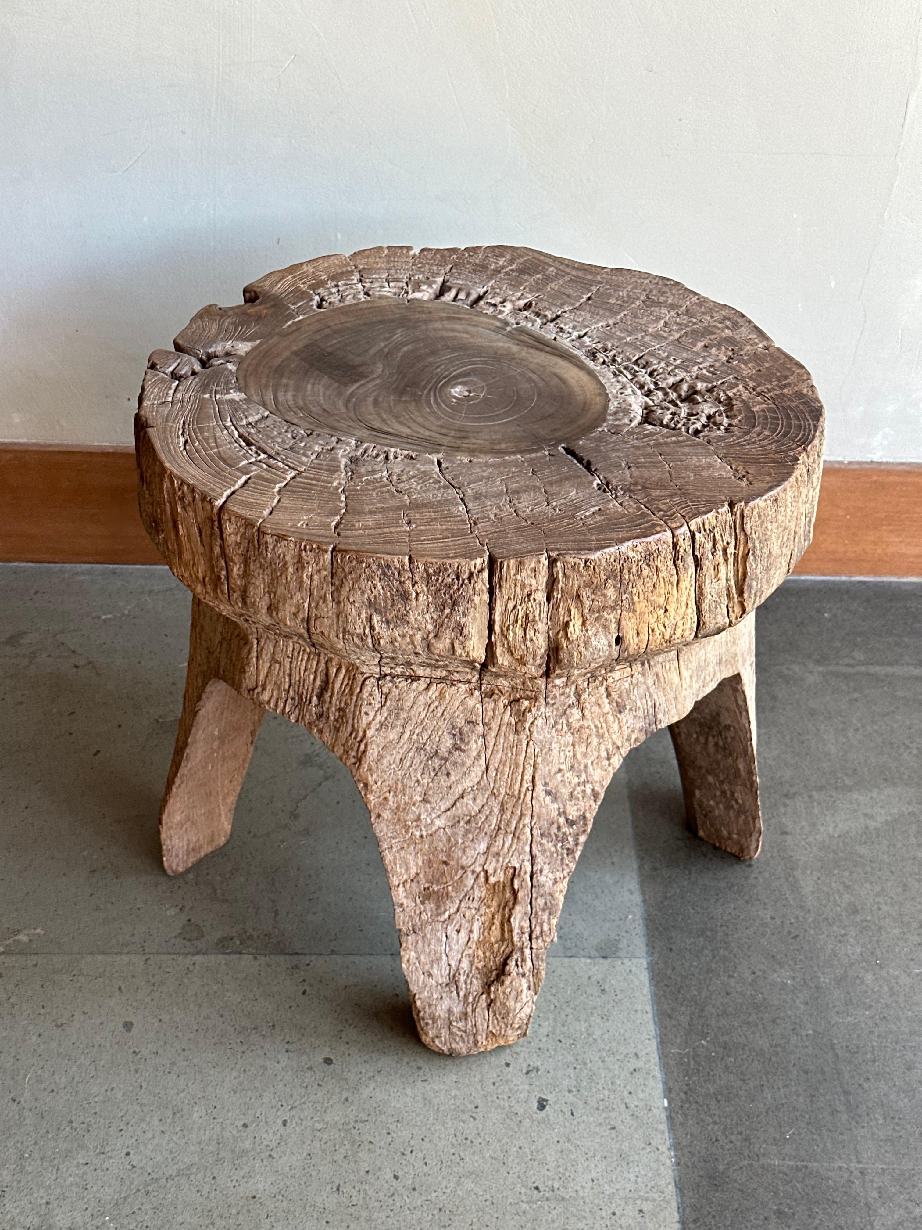 Antique Javanese Teak Wood Stool In Good Condition In Jimbaran, Bali