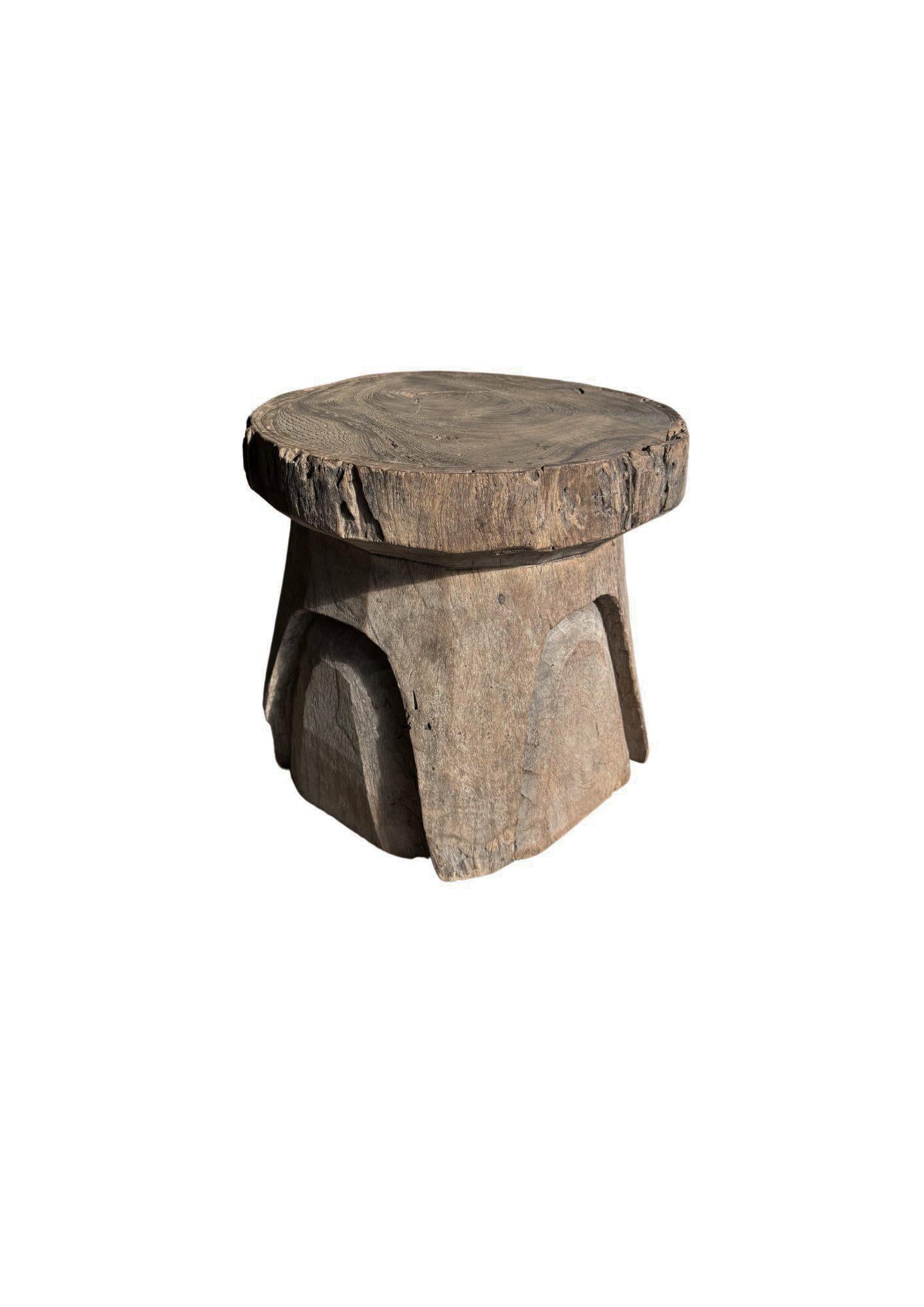 Antique Javanese Teak Wood Stool / Side Table with Wondeful Patina c. 1900 In Good Condition For Sale In Jimbaran, Bali