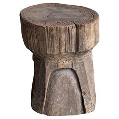 Antico sgabello/tavolino in legno di teak giavanese con splendida patina del 1900 ca.