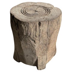 Antico sgabello/tavolino in legno di teak giavanese con splendida patina del 1900 ca.