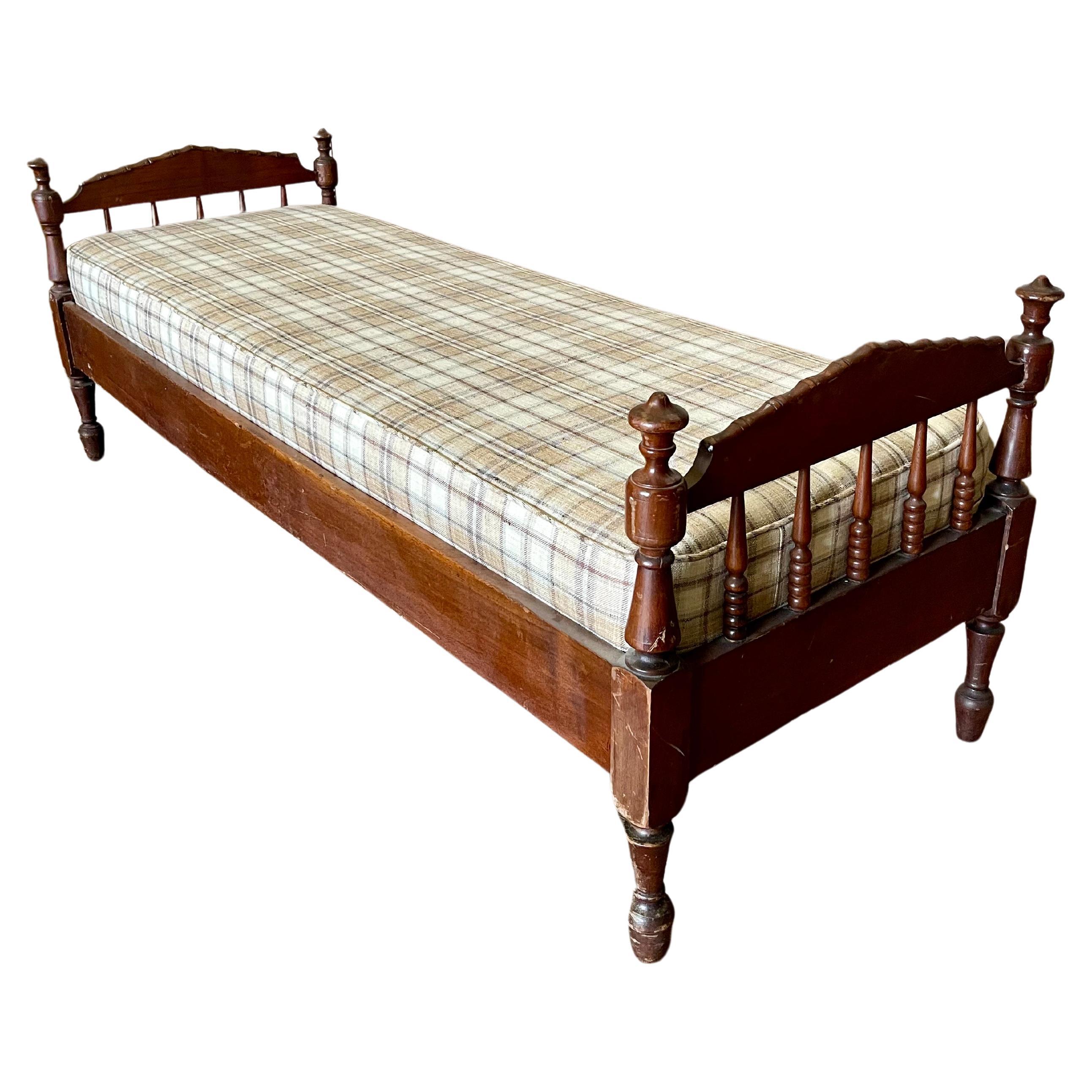 Antique Jenny Lind Spindle Daybed Bench with Neutral Plaid Upholstery For Sale