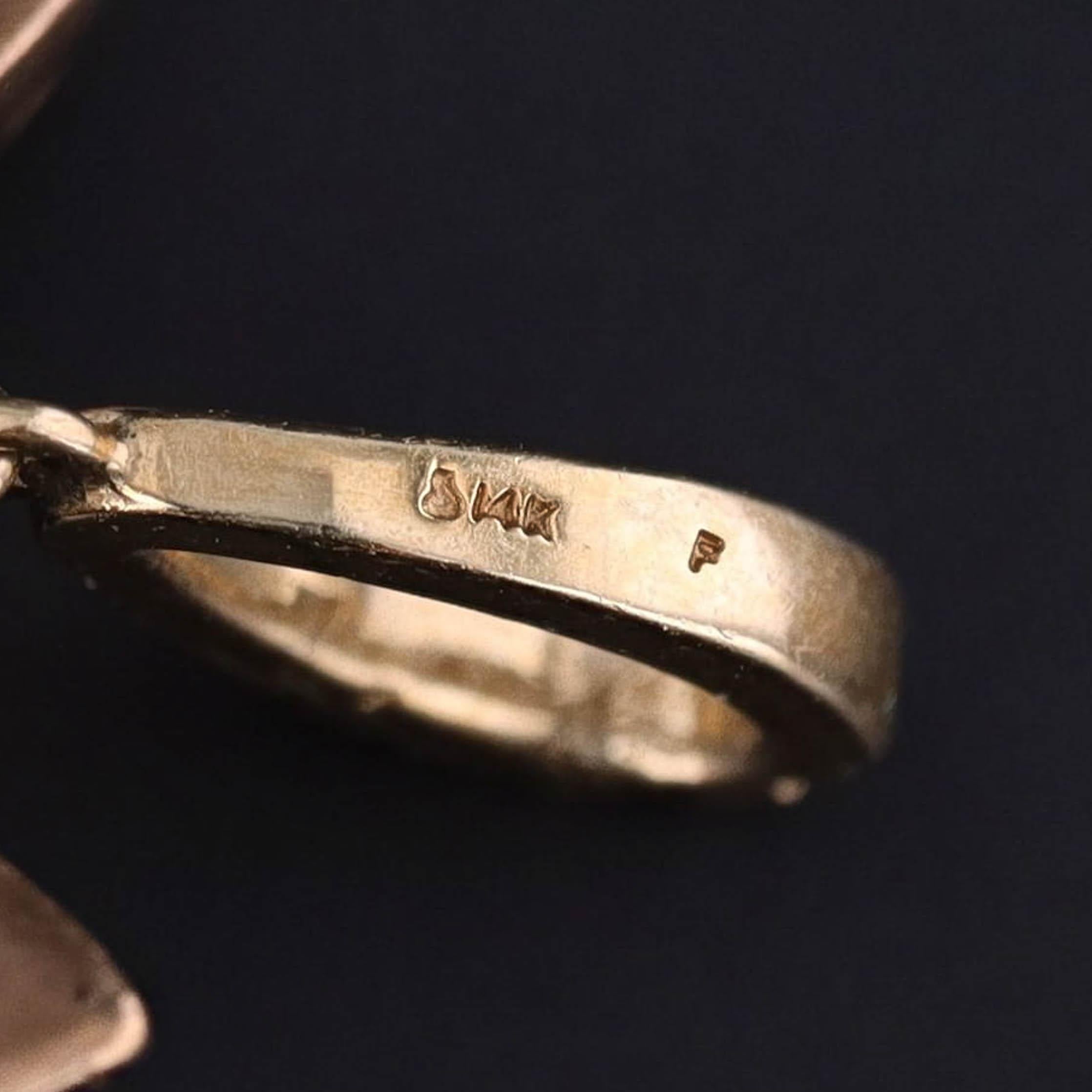 Art Nouveau Ciondolo antico da giullare in oro 14k in vendita