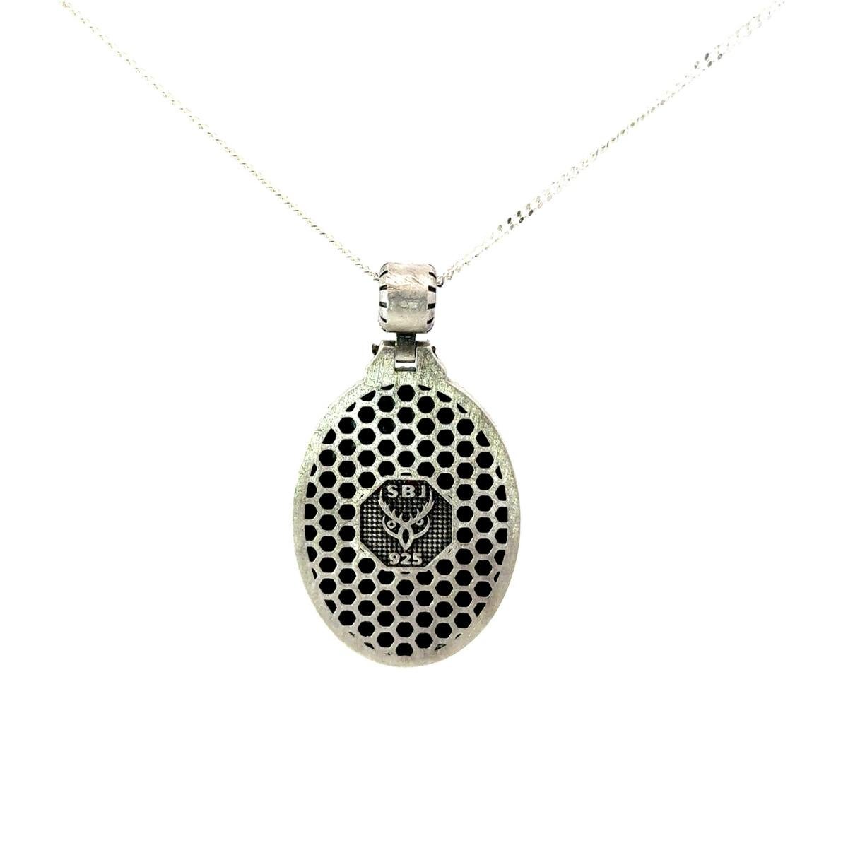 Antique Style Jesus Carrying Cross Medallion Pendant Made in 925 Sterling Silver For Sale 3
