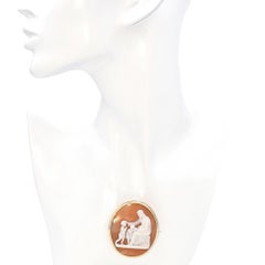 Antique Jesus with Two Children Cameo Brooch in Yellow Gold