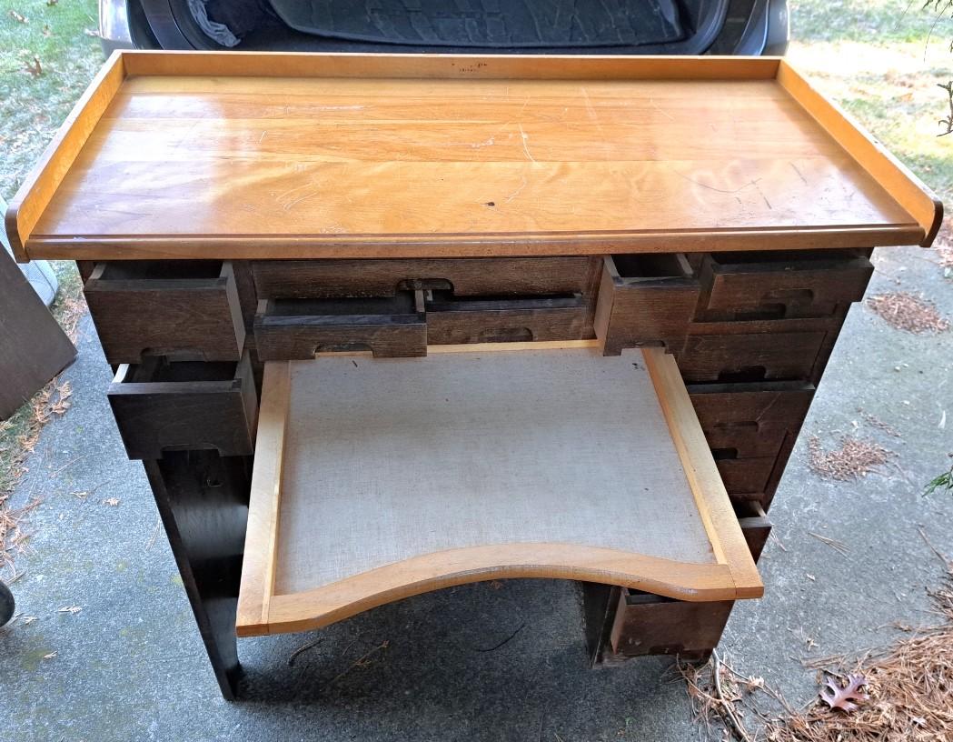 Américain Bureau de bijoutiers/horlogers anciens en vente