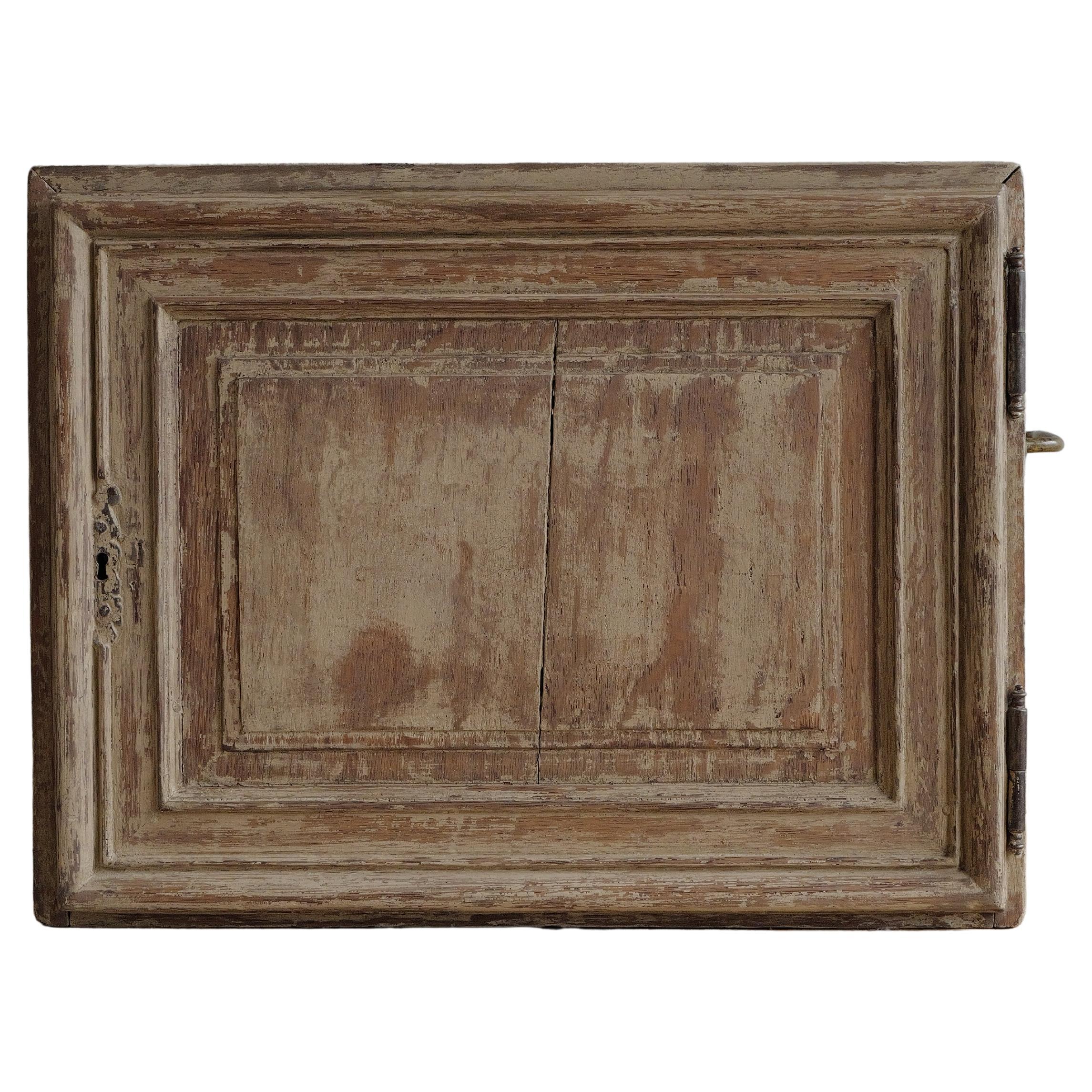 Jewelry box with different compartments and old lock. 
Oak Painted white brown.