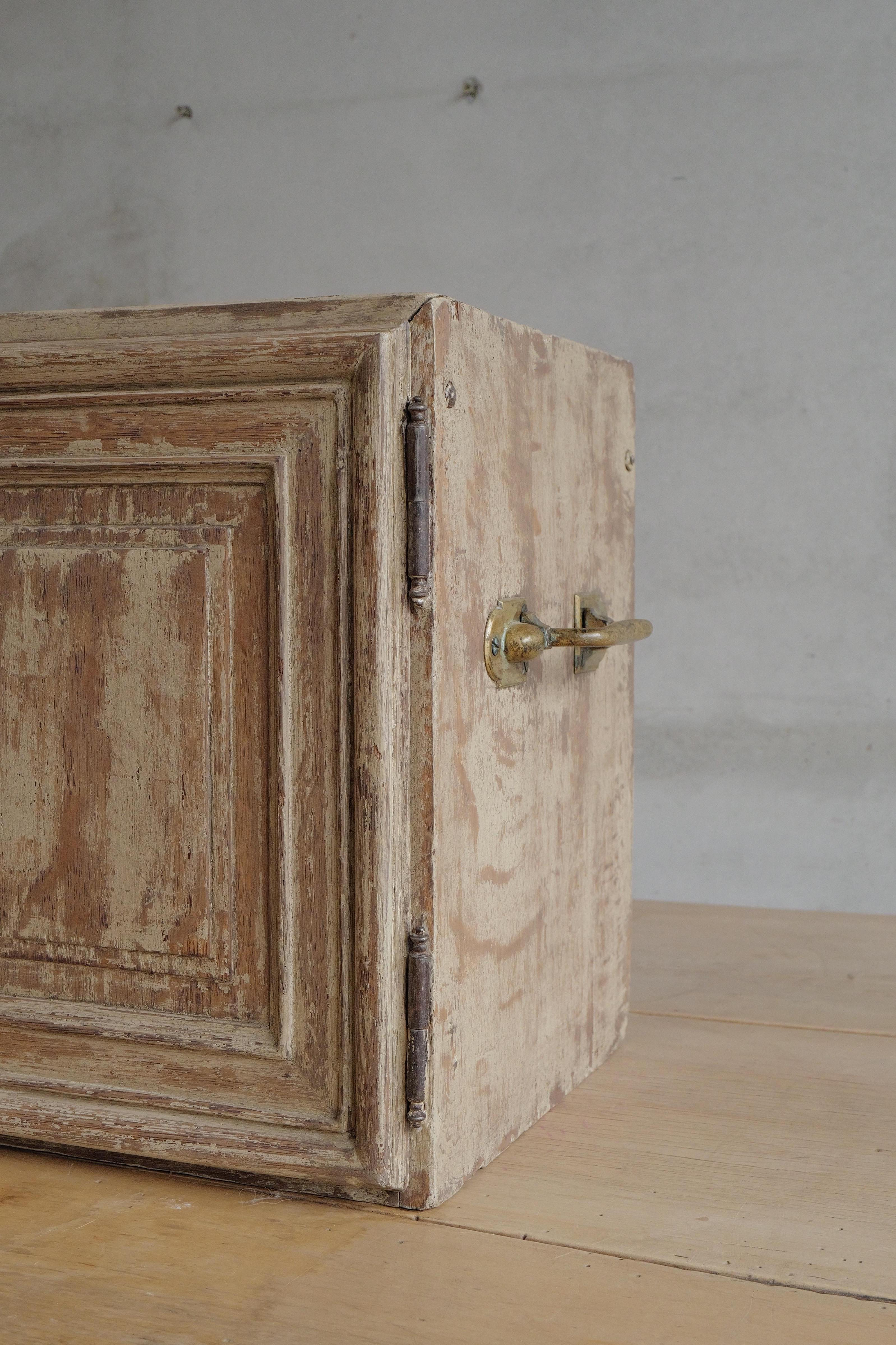 Painted Antique jewelry box 19th Century For Sale
