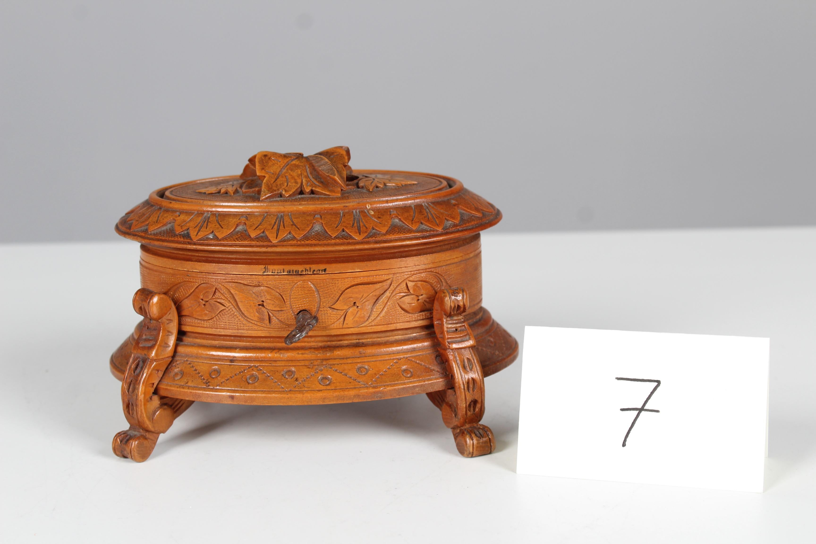 Antique Jewelry Box, Carved Wood, Fontainebleau, France, circa 1910 6