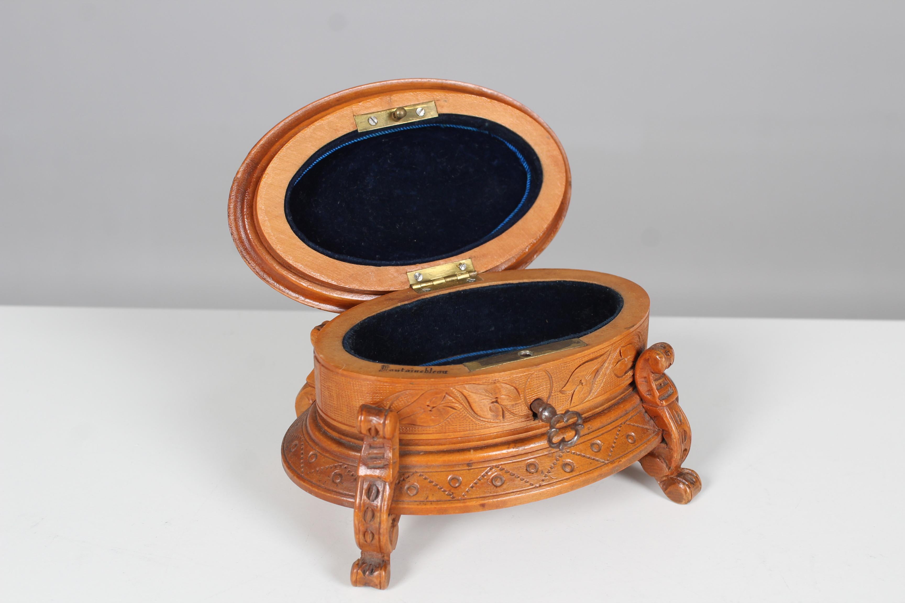 Antique Jewelry Box, Carved Wood, Fontainebleau, France, circa 1910 2