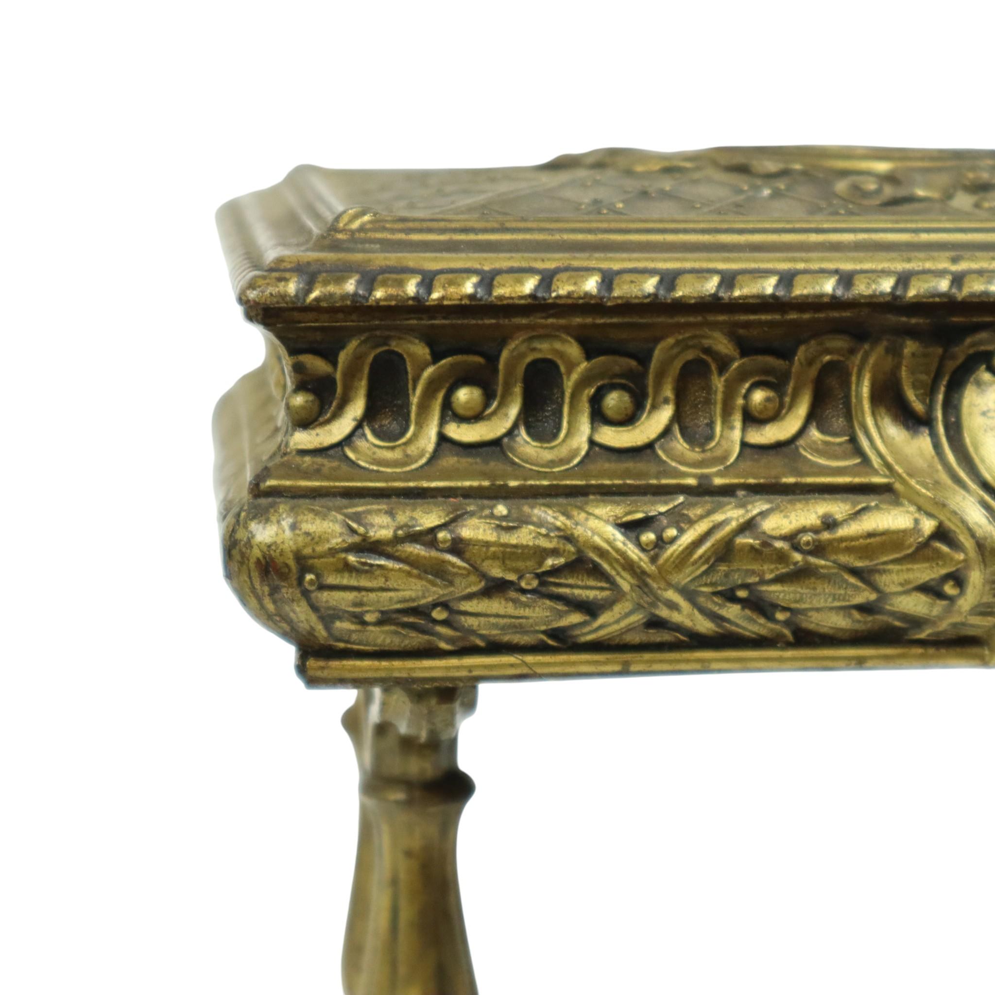 Antikes Schmuckkästchen Jewels Bronze Farbiges Metall Frankreich im Angebot 6