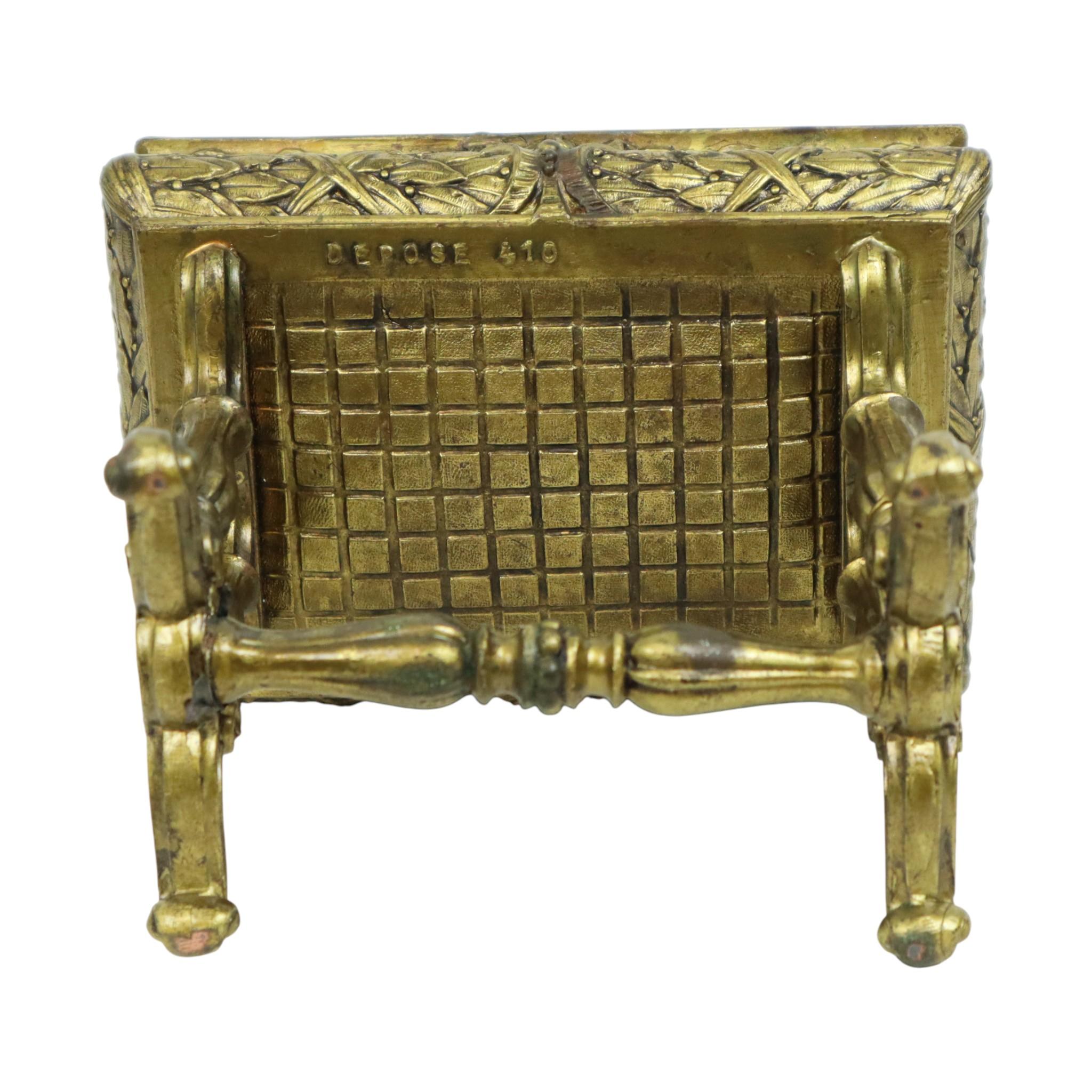 Antikes Schmuckkästchen Jewels Bronze Farbiges Metall Frankreich im Angebot 10