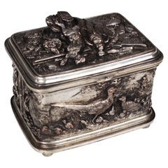 Boîte à bijoux ancienne « La chasse », années 1910, argentée, Art nouveau, artisanat du fer