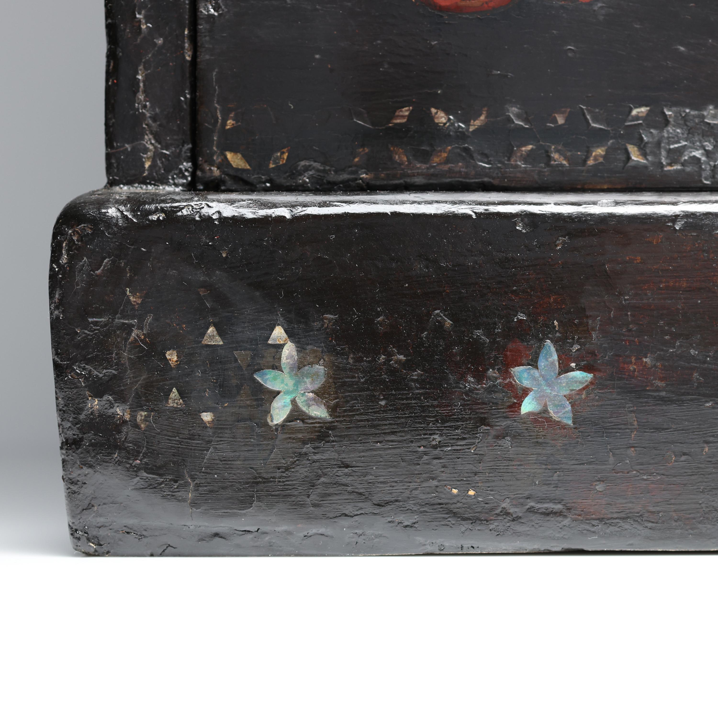 Ancienne commode japonaise laquée noire 7