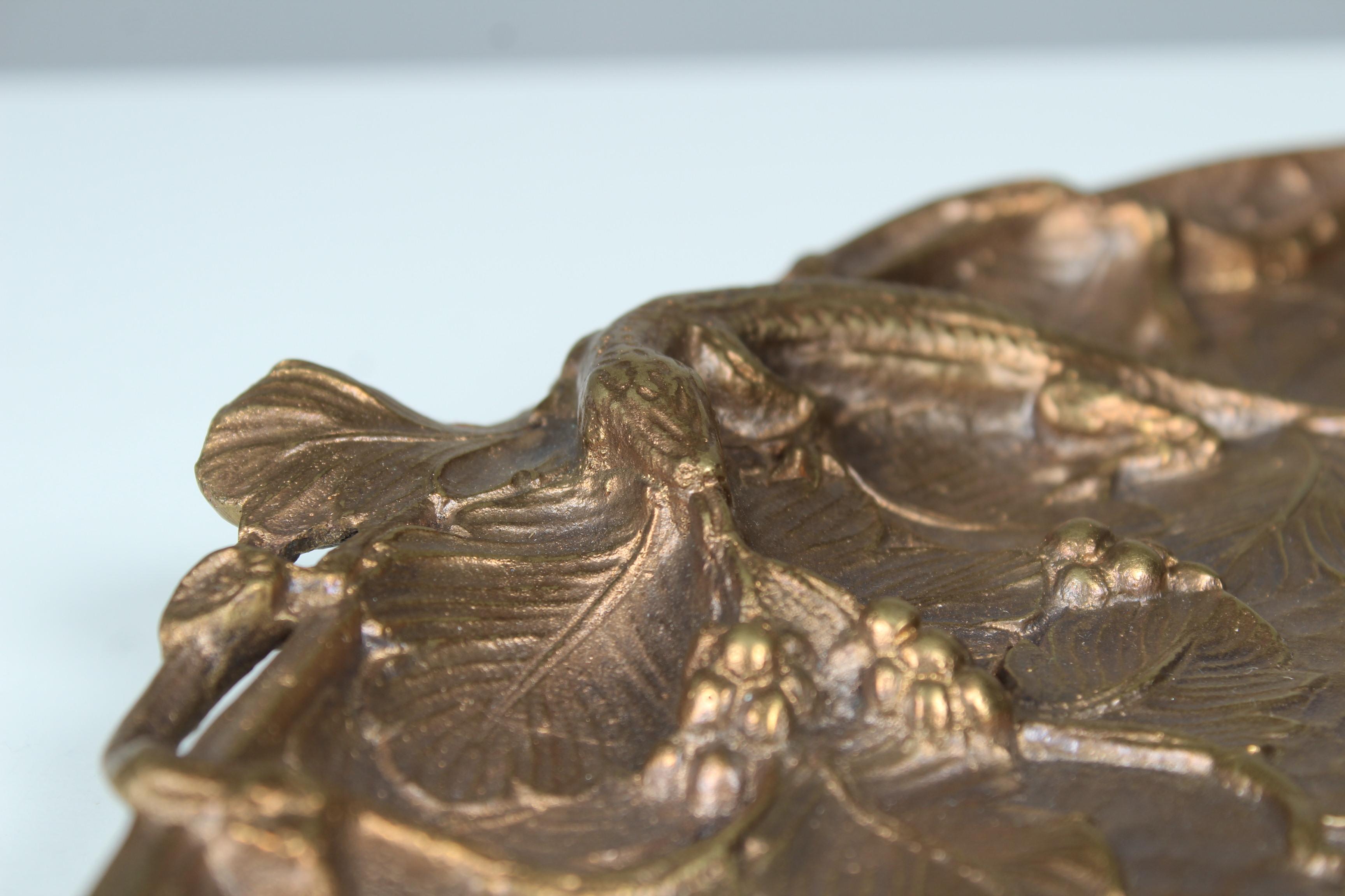 20ième siècle Plateau à bijoux ancien, Art nouveau, bronze doré en vente