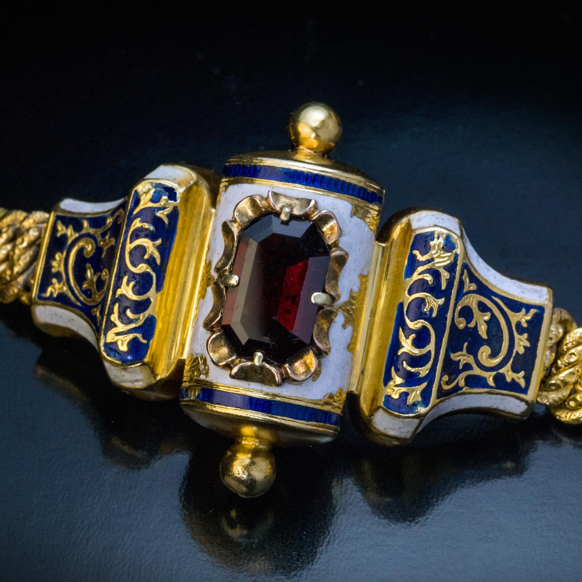 Antique Jewish Garnet Enamel Gold Torah Scroll Bracelet In Good Condition In Chicago, IL