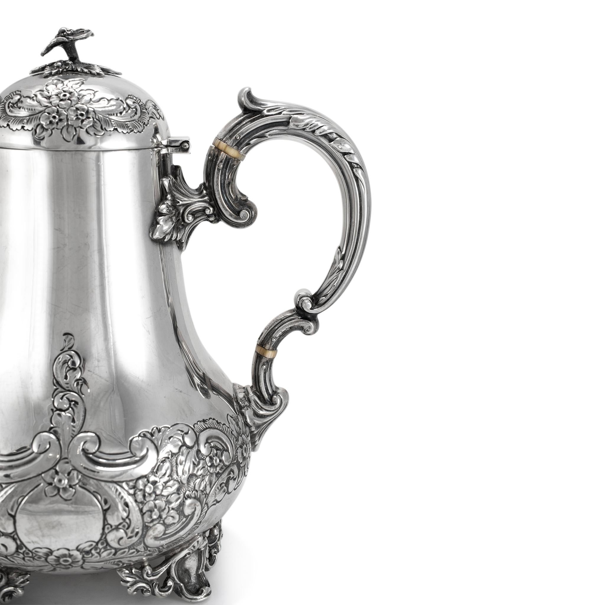 Women's or Men's Antique j.g Ltd Heavy 925 Sterling Silver Hot Water Kettle With Hinged Cover For Sale