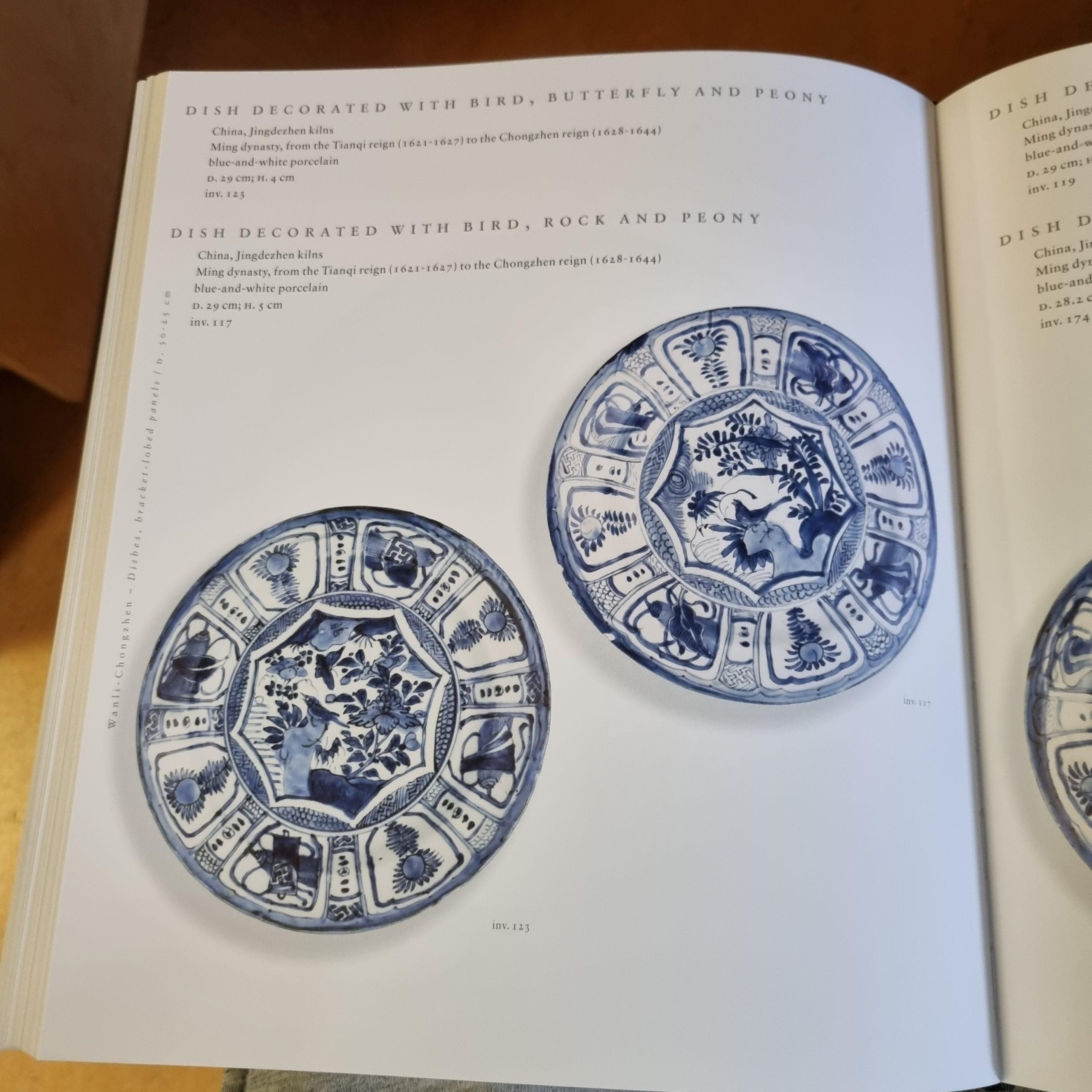 Ming Antique Plat à Kraak en porcelaine chinoise de la période Jingdezhen Wanli  en vente