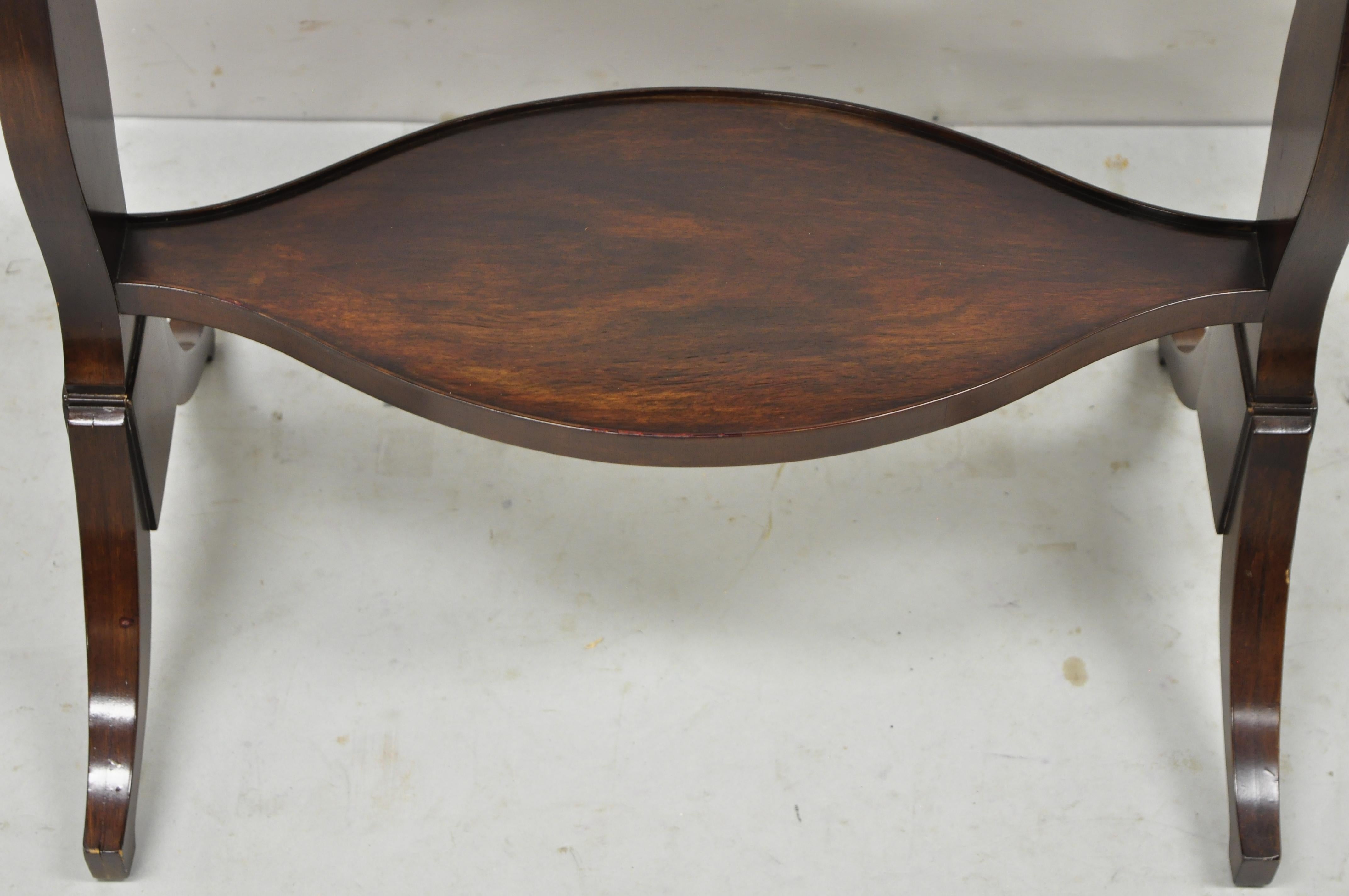 Antique John Widdicomb Mahogany Sheraton Style 2 Tier Accent Side Lamp End Table In Good Condition In Philadelphia, PA