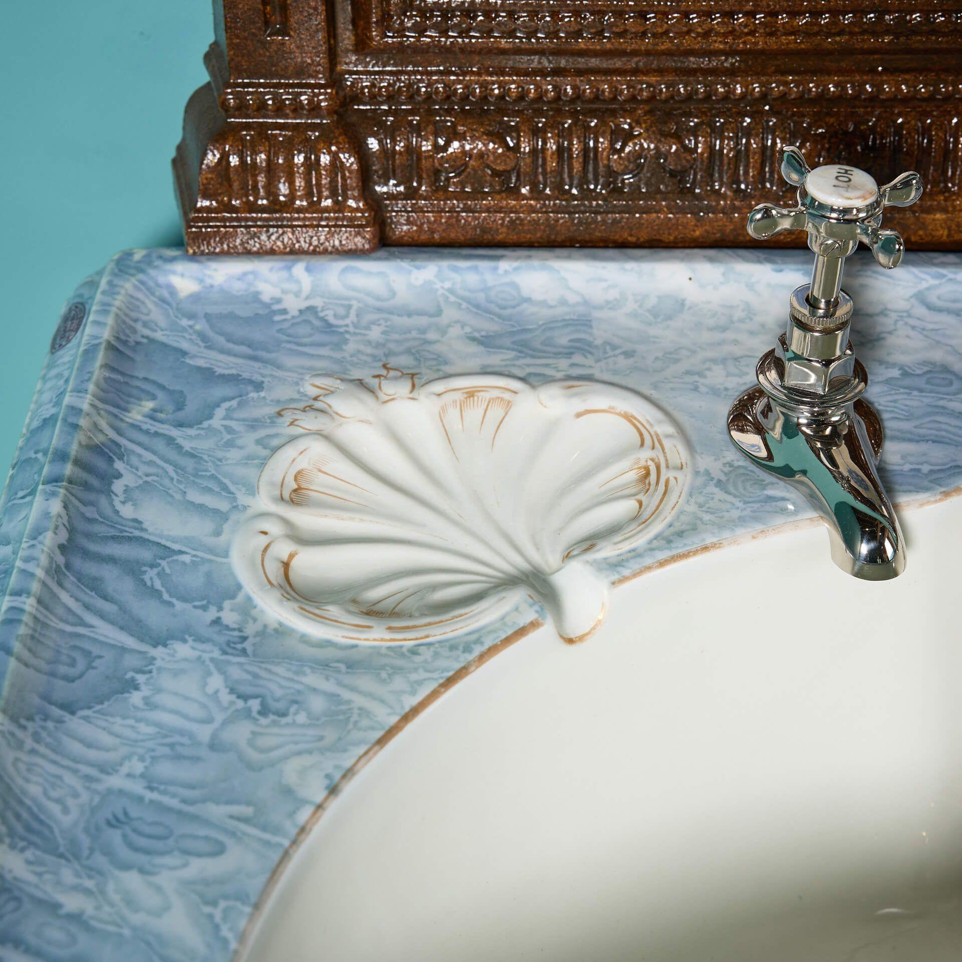 20ième siècle Evier antique de Johnson Brothers sur Stand en fonte en vente