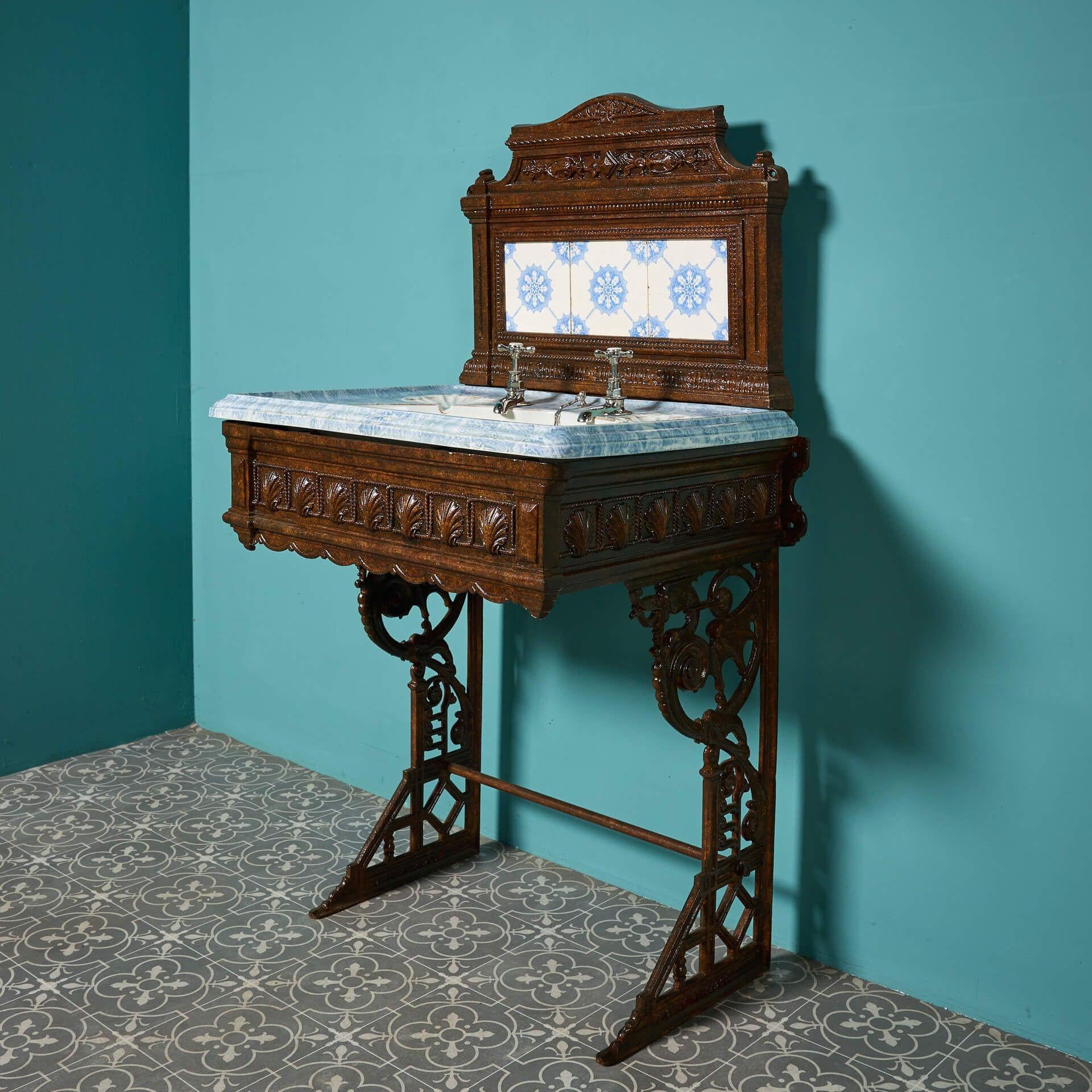Evier antique de Johnson Brothers sur Stand en fonte en vente 2