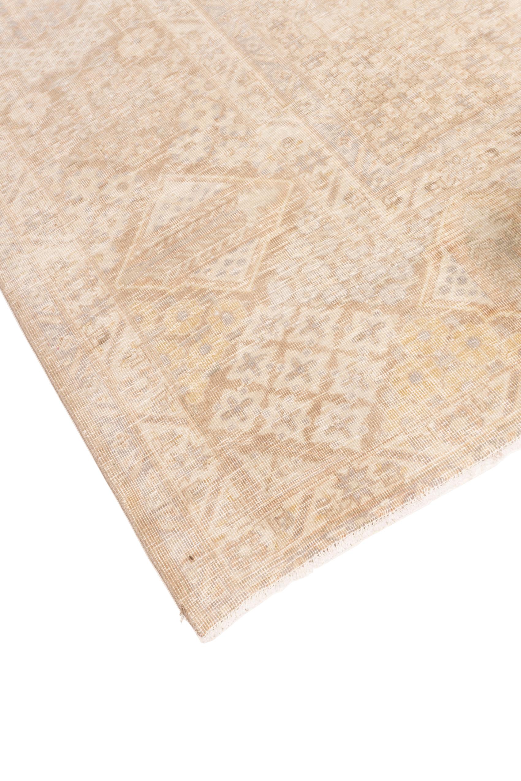 Antike persische Joshegan Distressed 9'6 X 13'5 im Zustand „Starke Gebrauchsspuren“ im Angebot in New York, NY