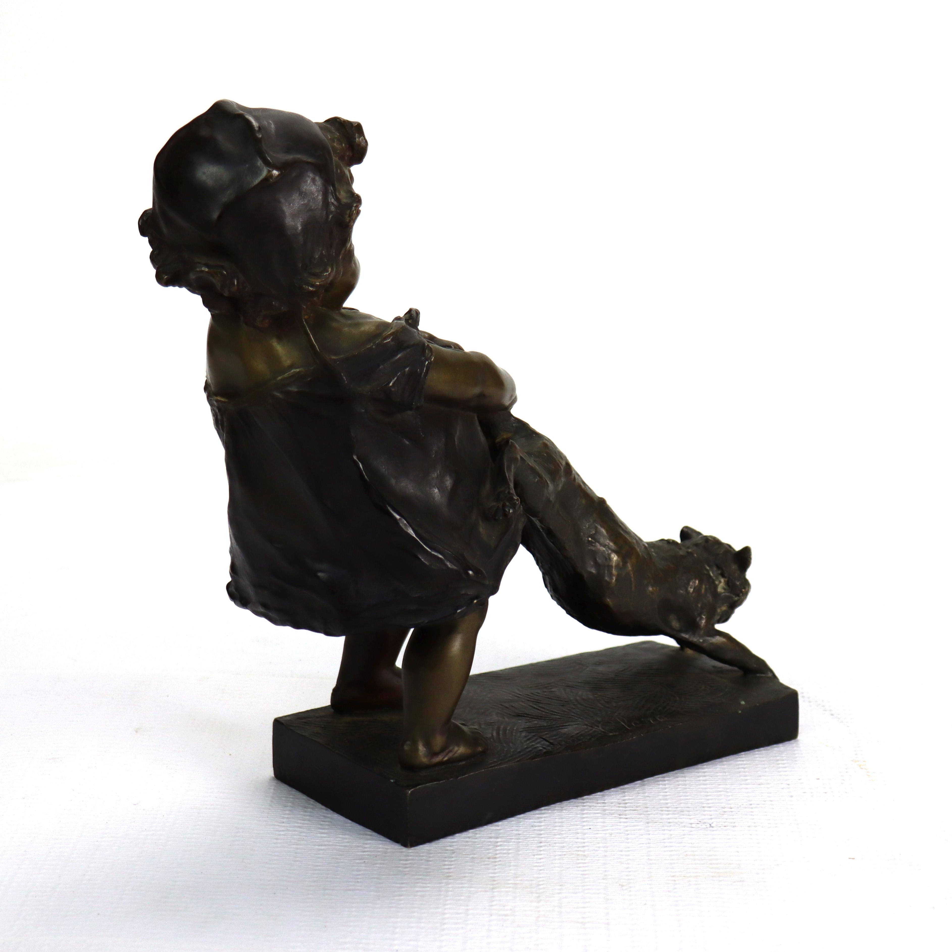 XX secolo Antique Juan Clara 1st Edition Bronze Figure “Toddler With Cat” Signed c1900 in vendita