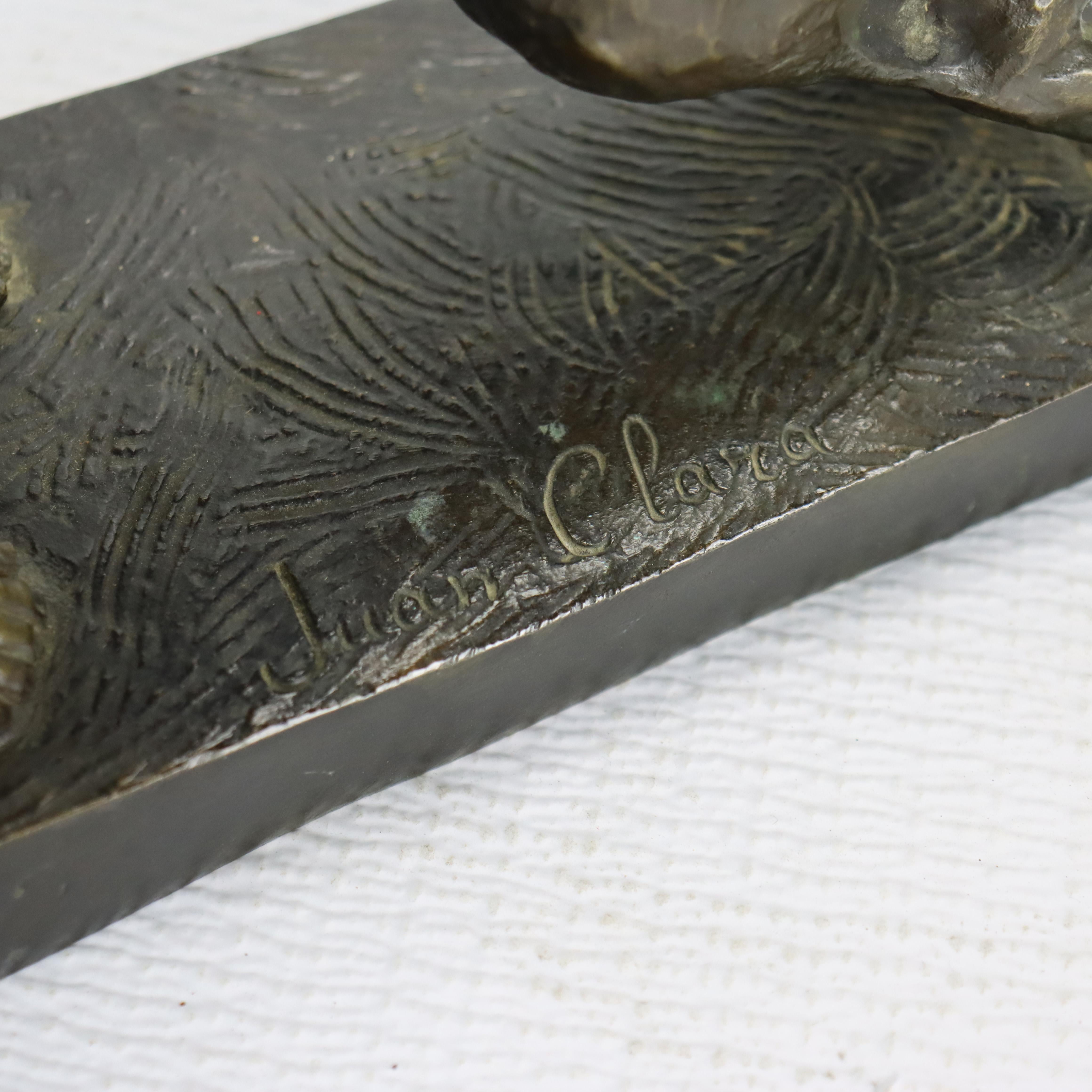 Bronzo Antique Juan Clara 1st Edition Bronze Figure “Toddler With Cat” Signed c1900 in vendita