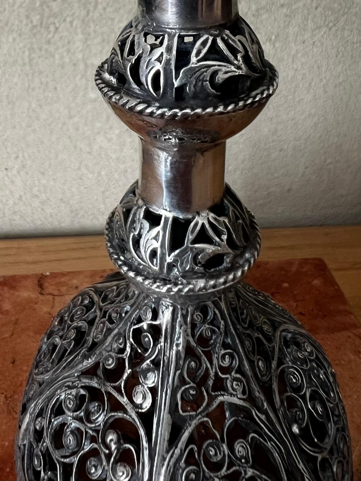 Menorah judaïque ancien avec initiales gravées Wien C.M.v.R 19ème siècle en vente 7