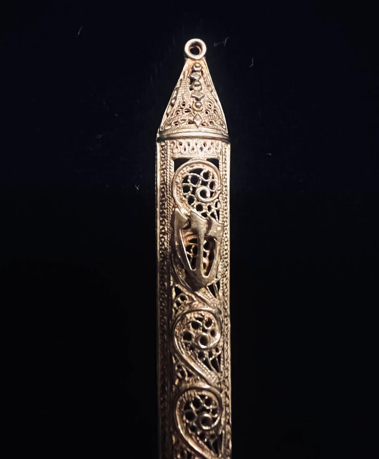 Fait main Antique Judaica Sterling Silver Filigree Mezuzah Austria en vente