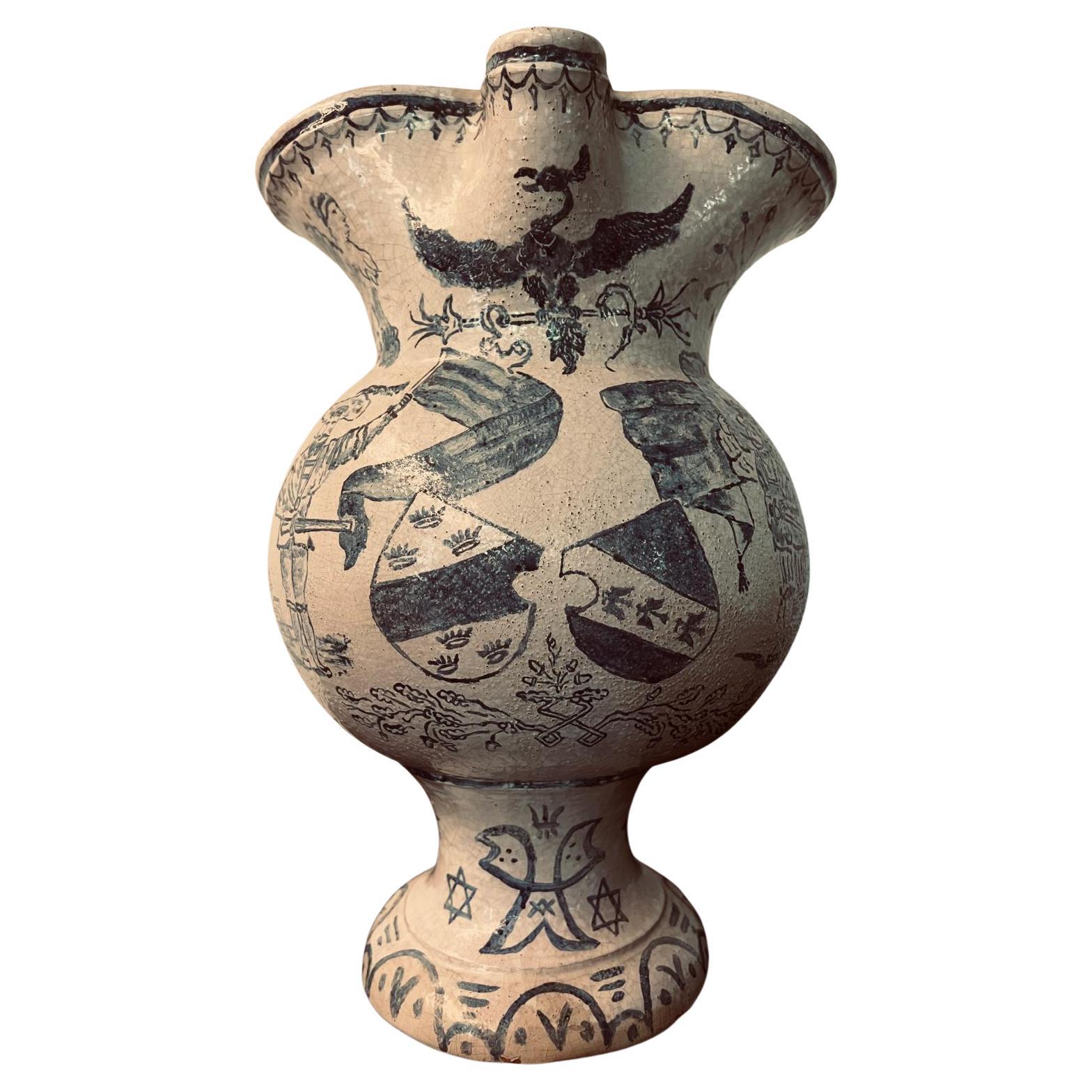 Grande cruche judaïque ancienne en céramique pour vins et eau avec images allégoriques en vente