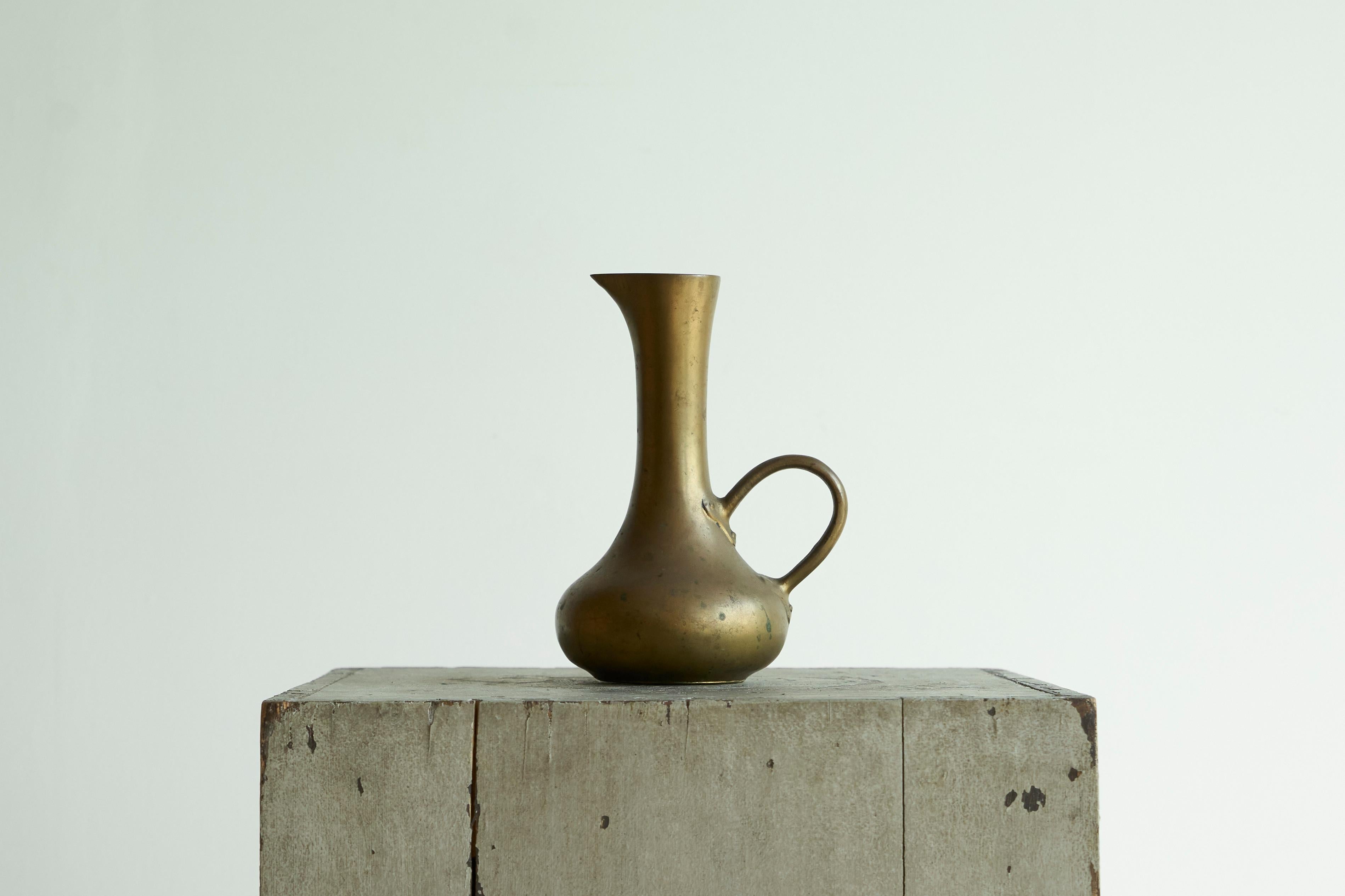 Hand-Crafted Antique Jug in Heavy Solid Cast Brass 19th Century For Sale