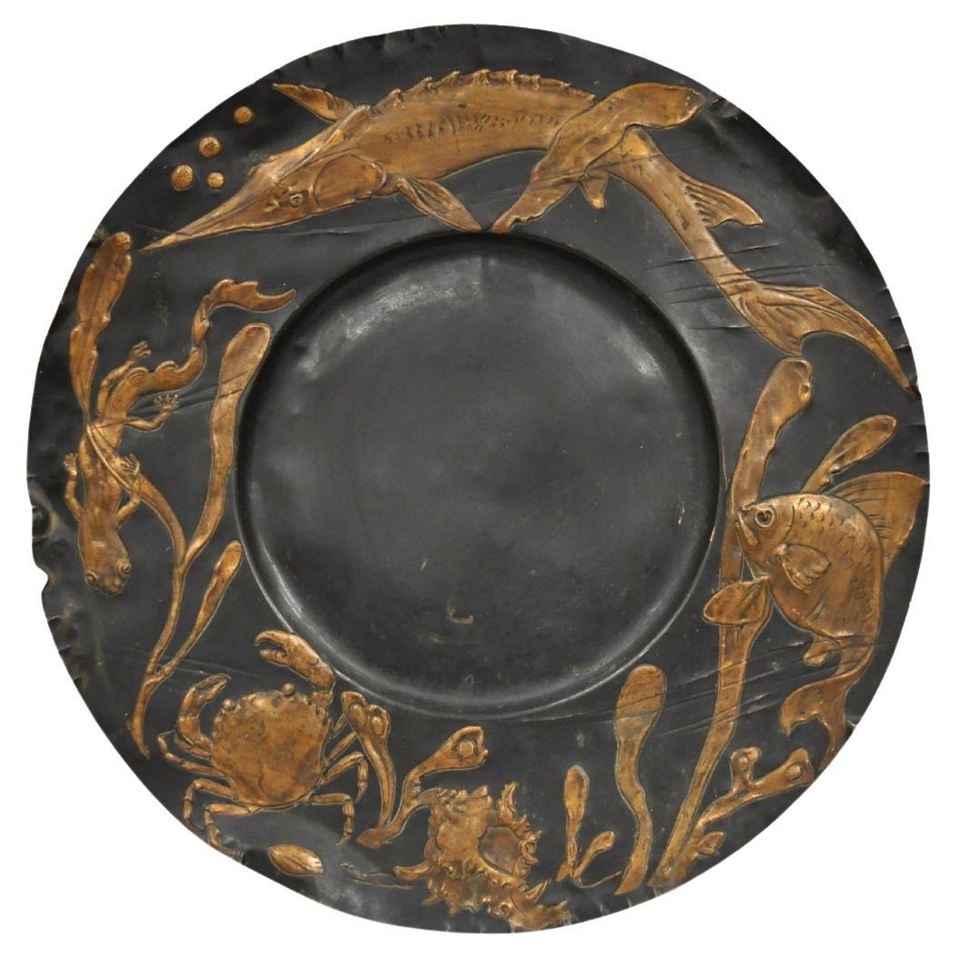 Antico piatto da portata in rame figurato Jugendstil con pesce di Steinicken & Lohr in vendita